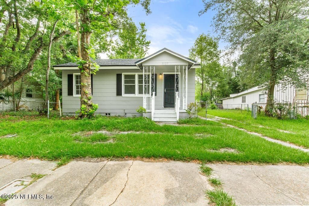 3127 4TH STREET Circle