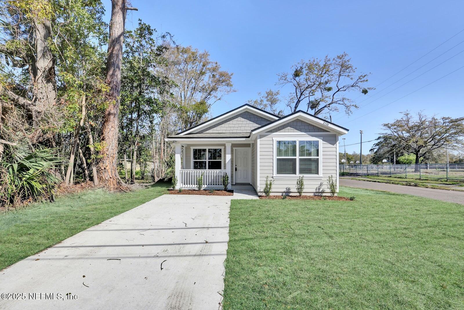 2135 HARTRIDGE Street