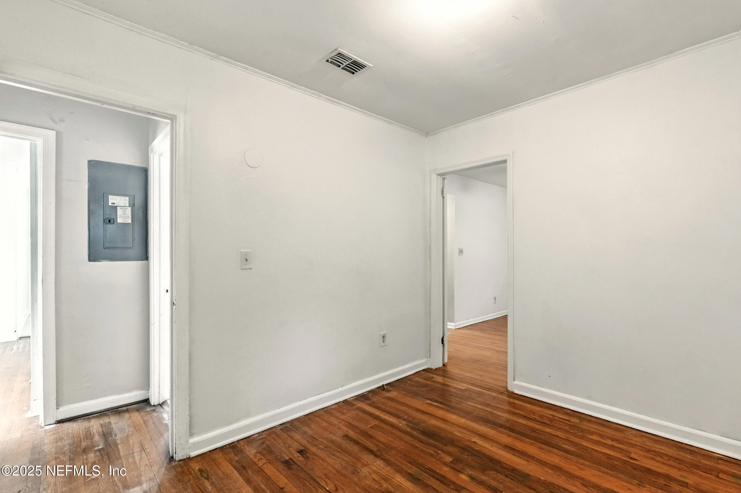 2640 COMMONWEALTH Avenue