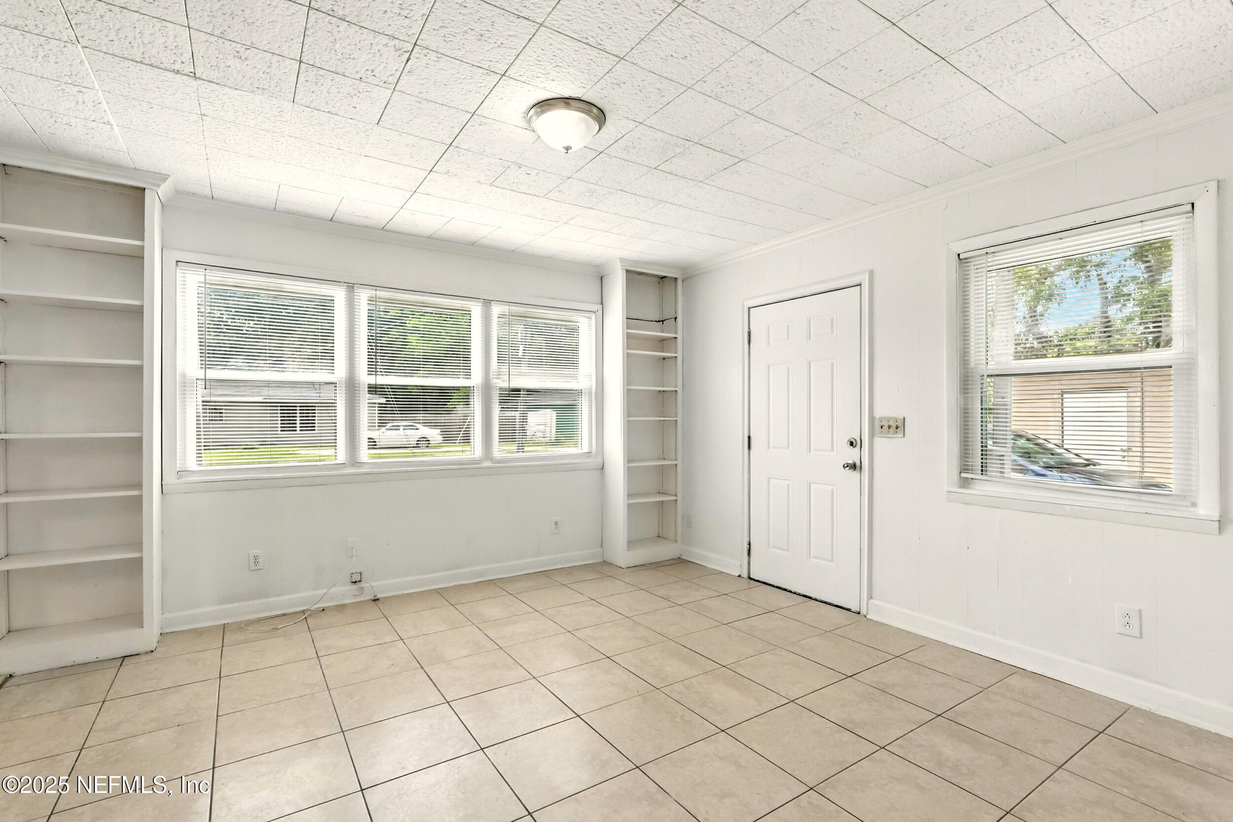 2640 COMMONWEALTH Avenue