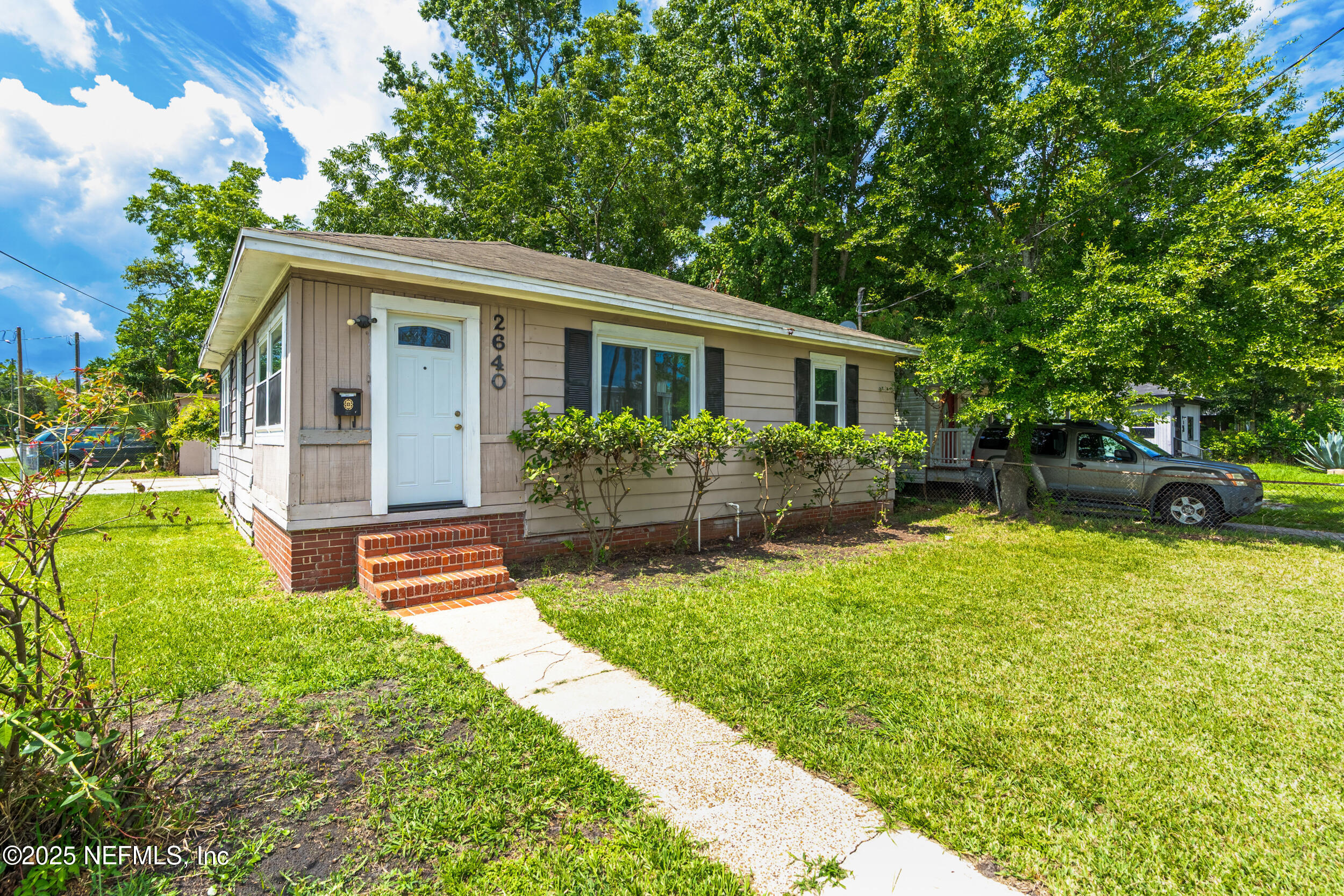 2640 COMMONWEALTH Avenue