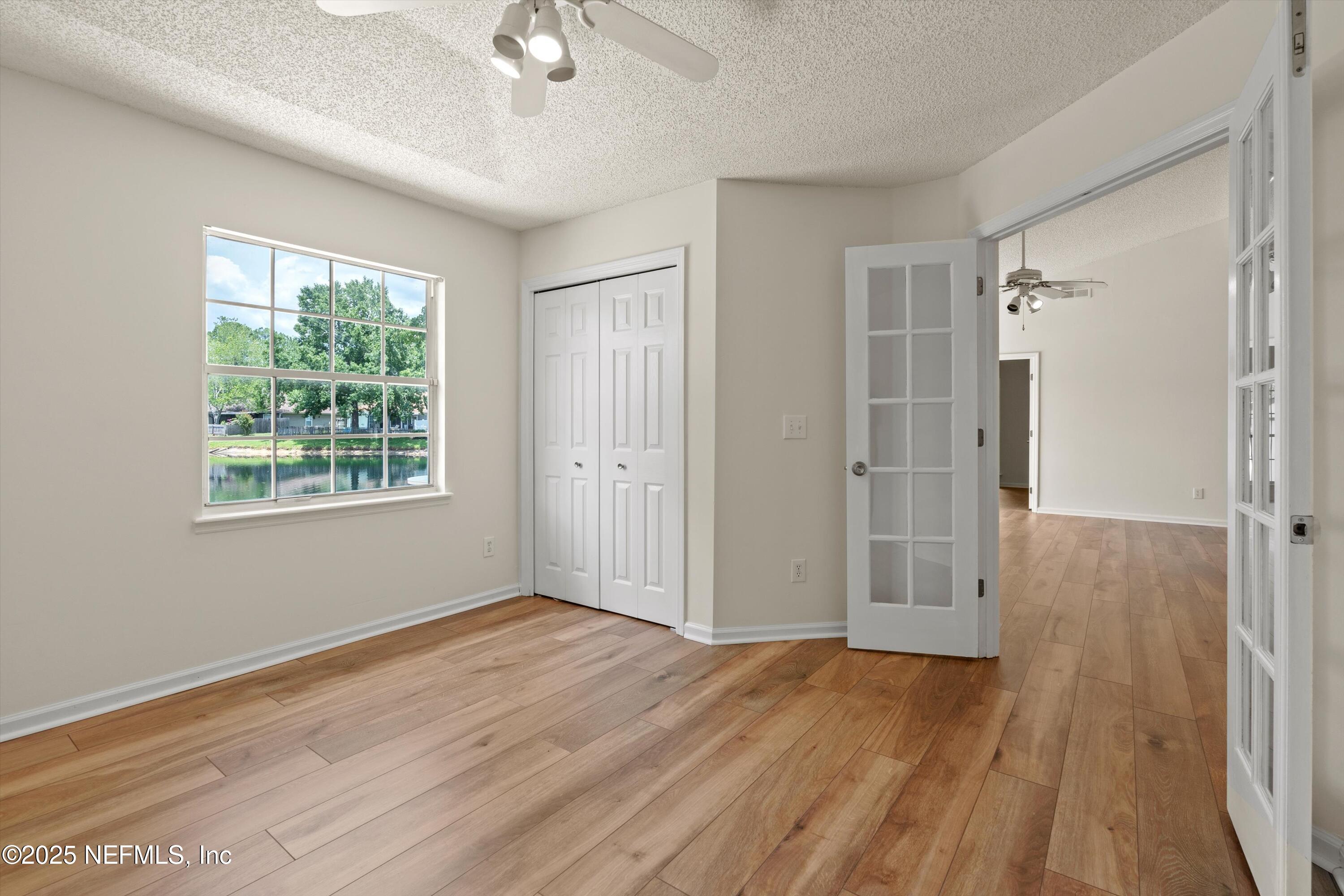 4533 WANDERING OAKS Drive S