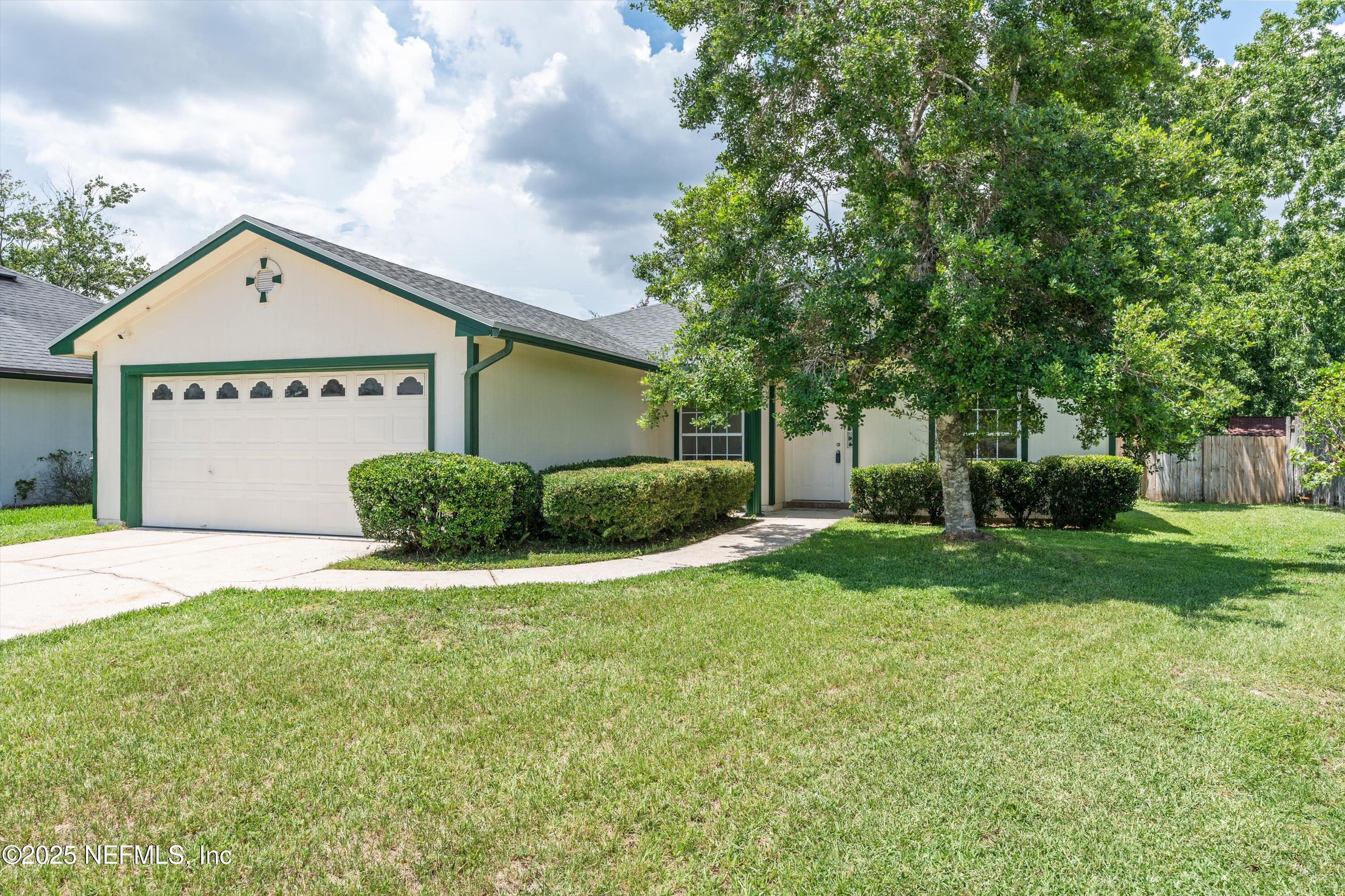 4533 WANDERING OAKS Drive S