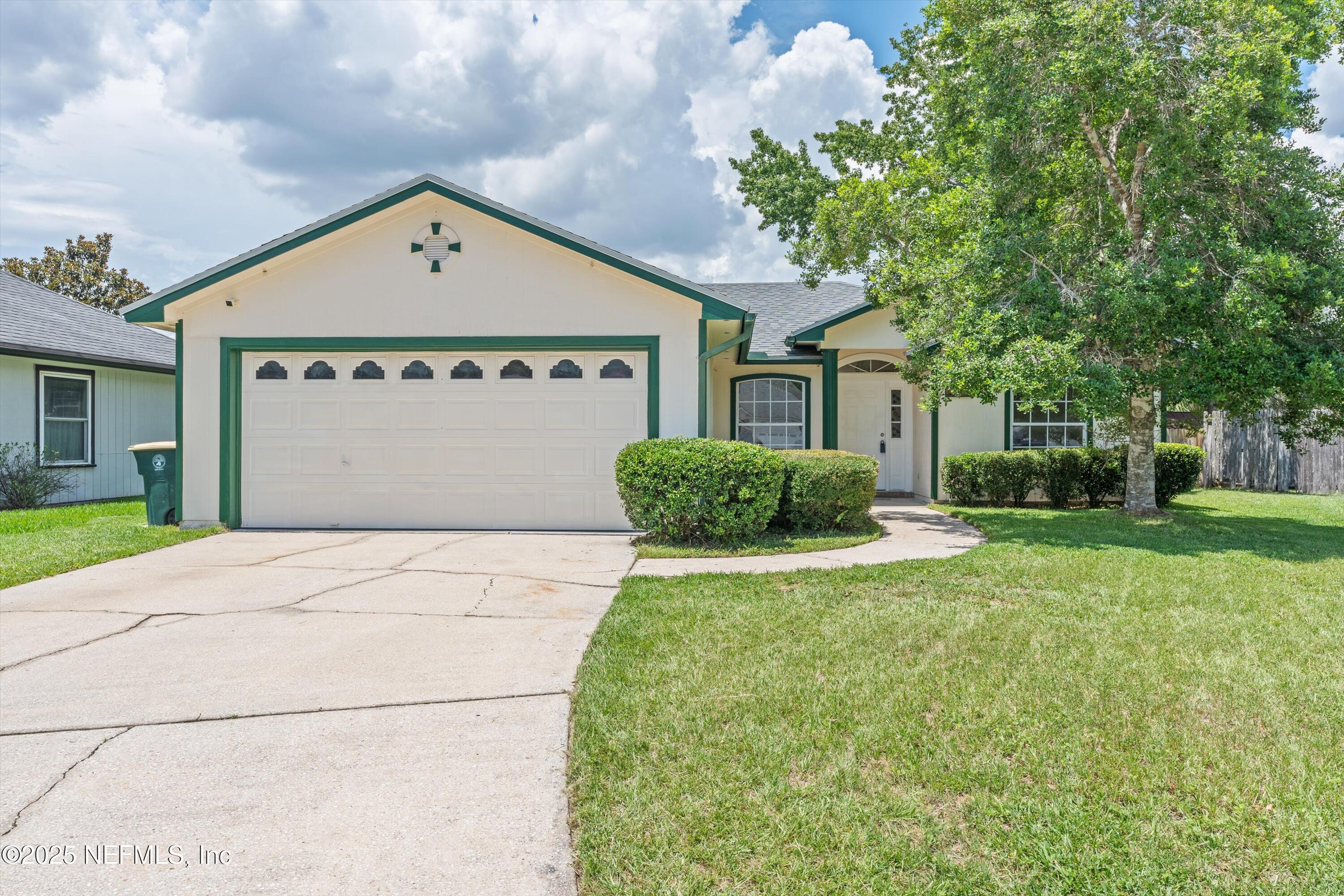 4533 WANDERING OAKS Drive S