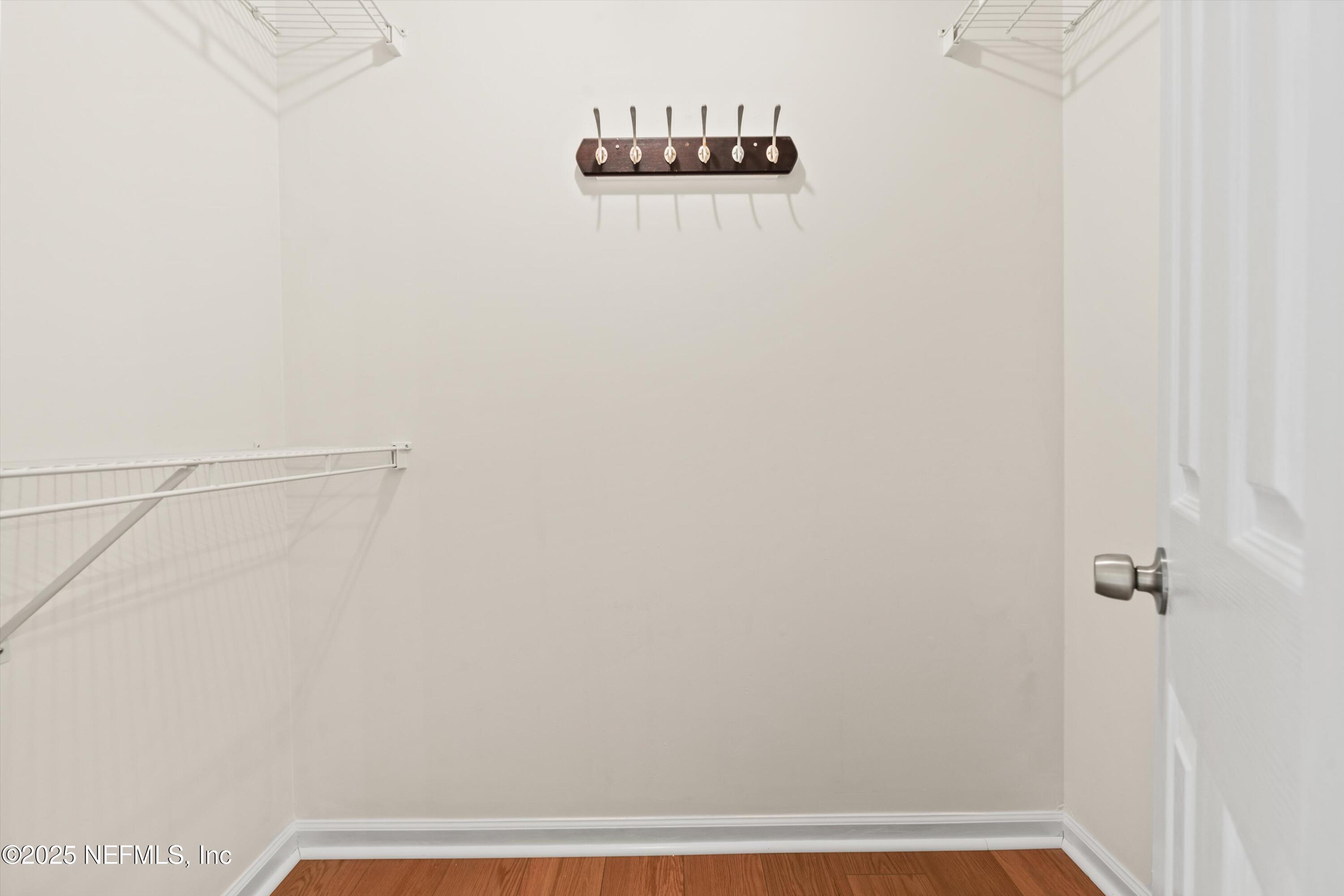 4533 WANDERING OAKS Drive S