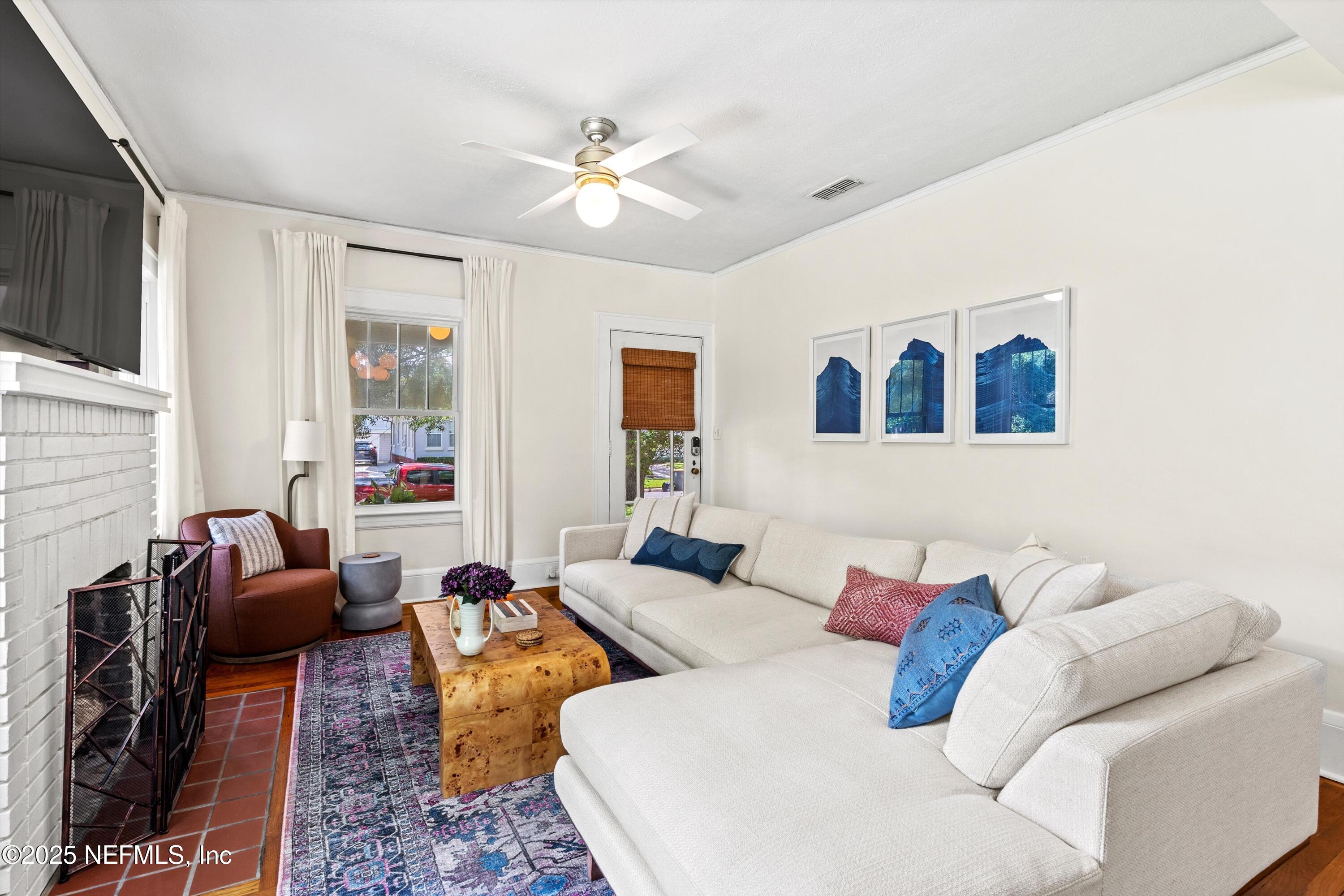 1342 HOLLYWOOD Avenue