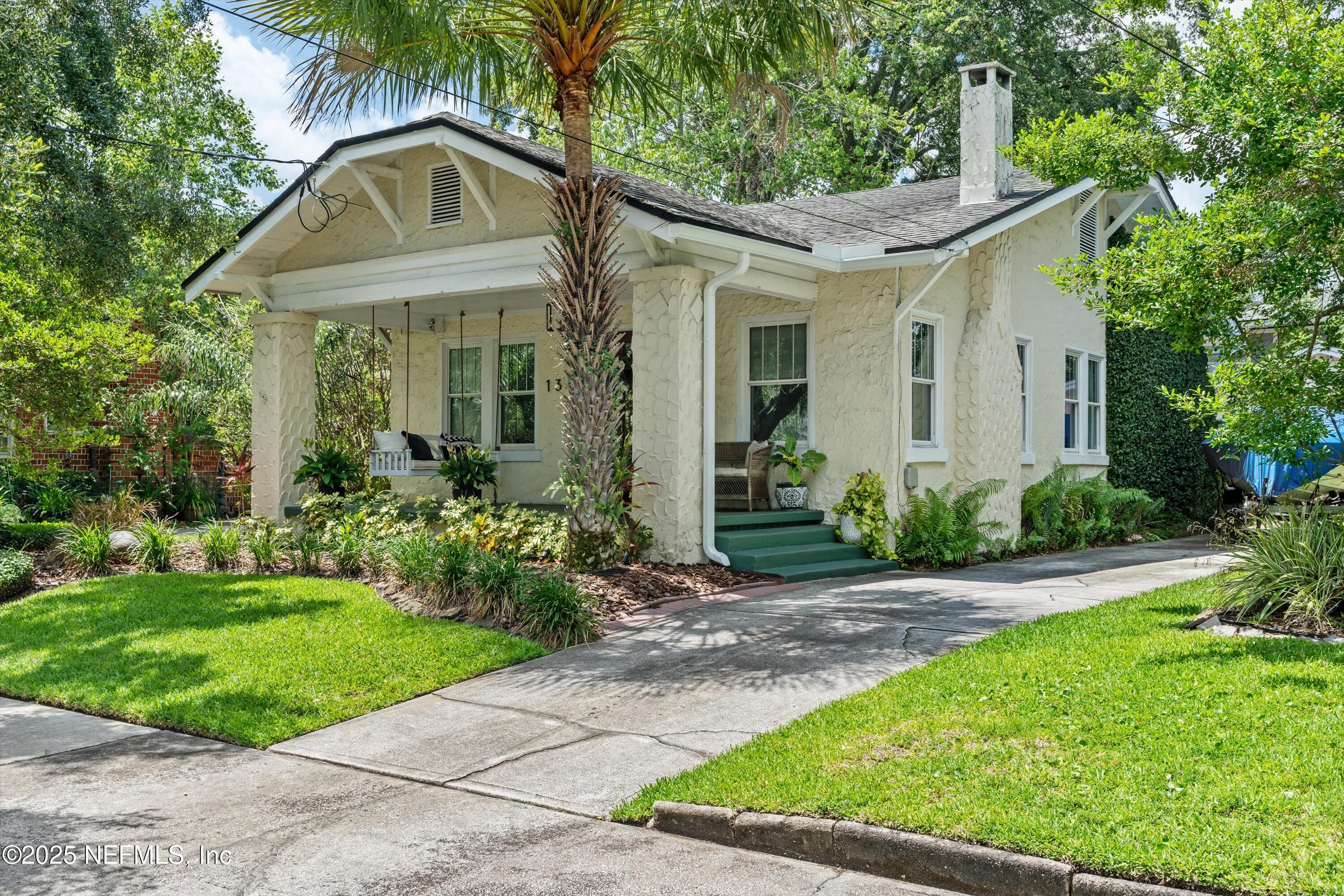 1342 HOLLYWOOD Avenue