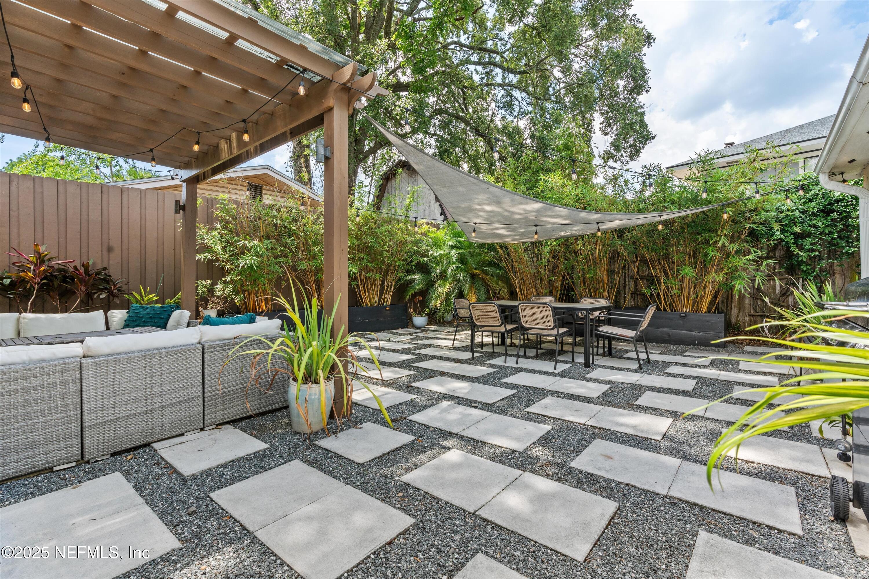 1342 HOLLYWOOD Avenue