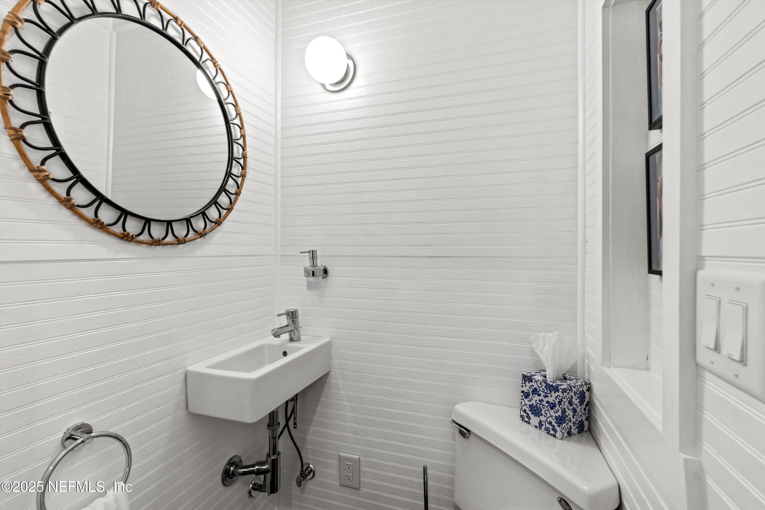 1342 HOLLYWOOD Avenue