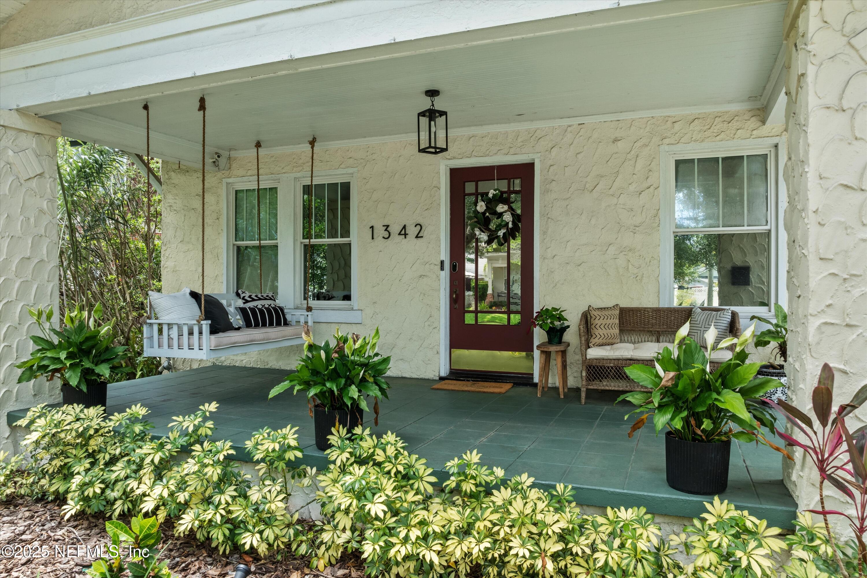 1342 HOLLYWOOD Avenue