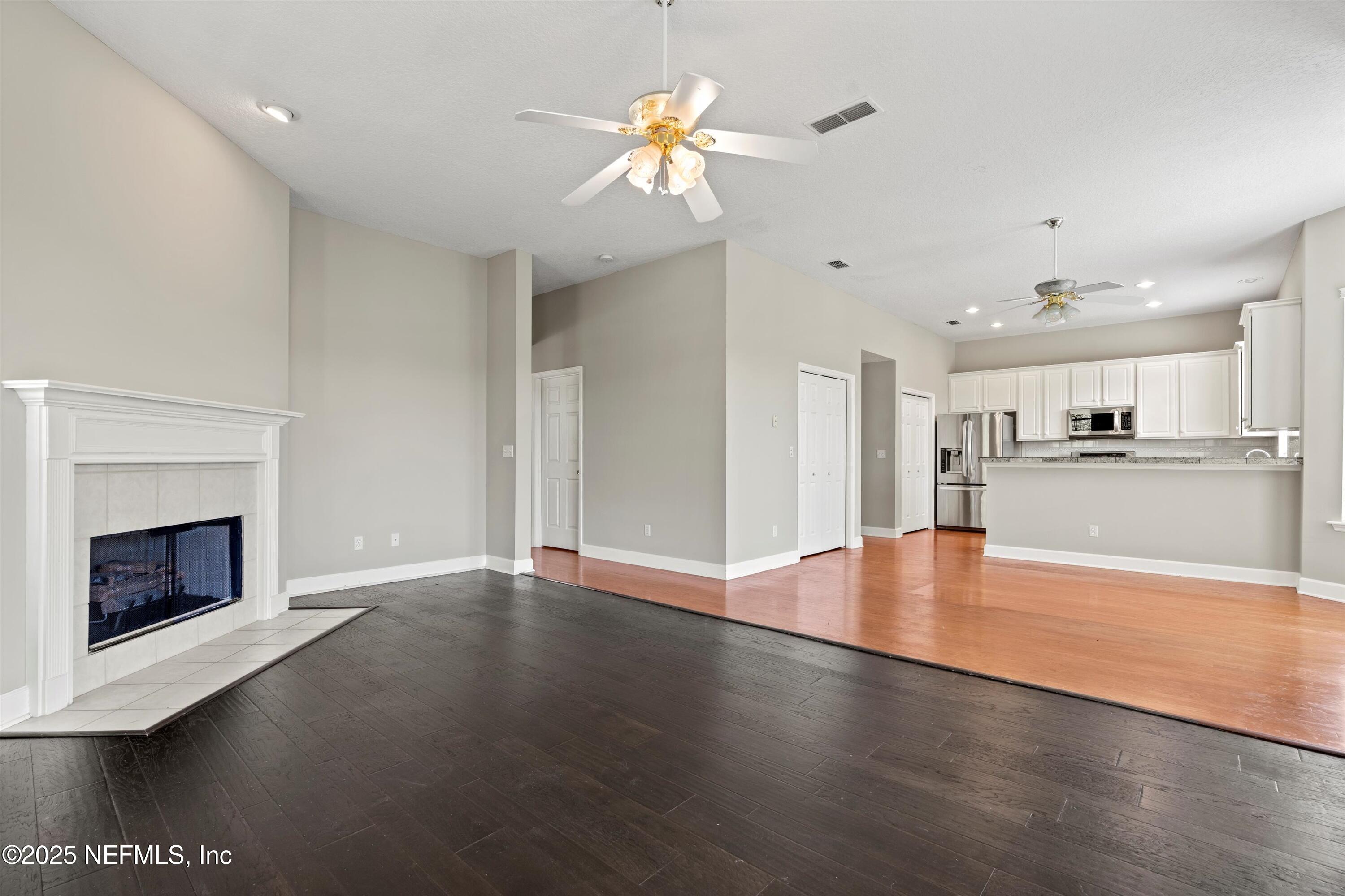 7610 SENTRY OAK Circle