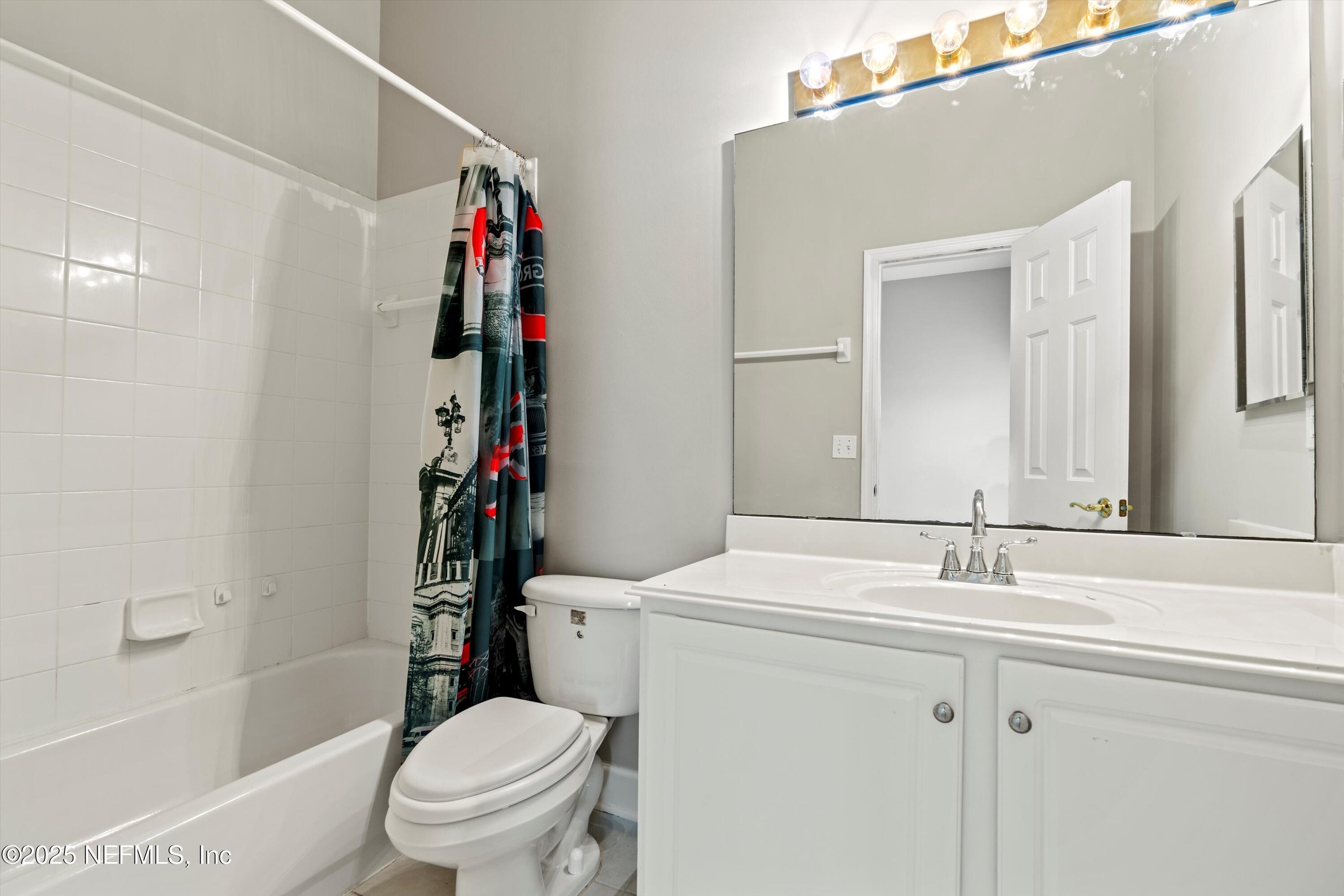 7610 SENTRY OAK Circle