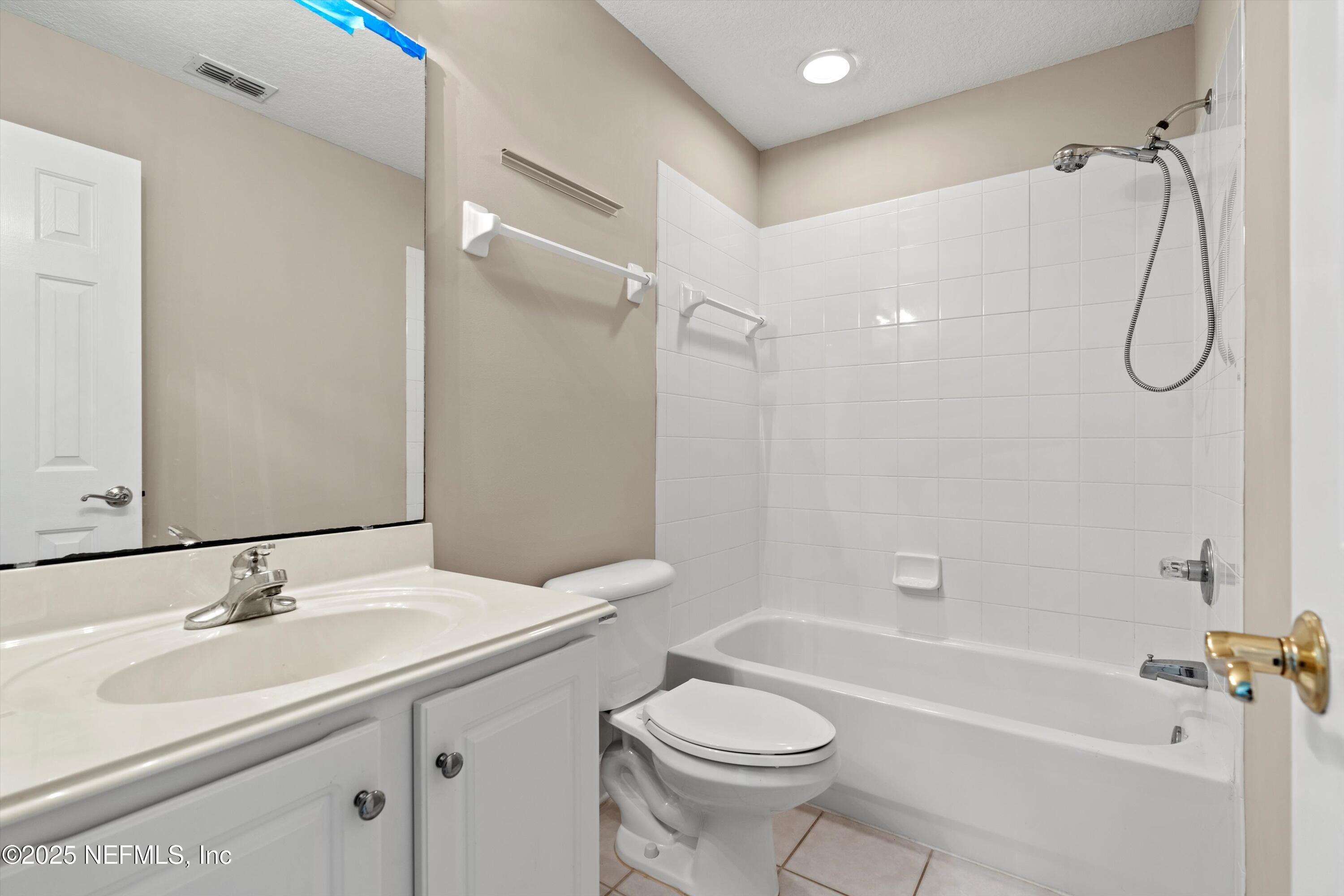 7610 SENTRY OAK Circle