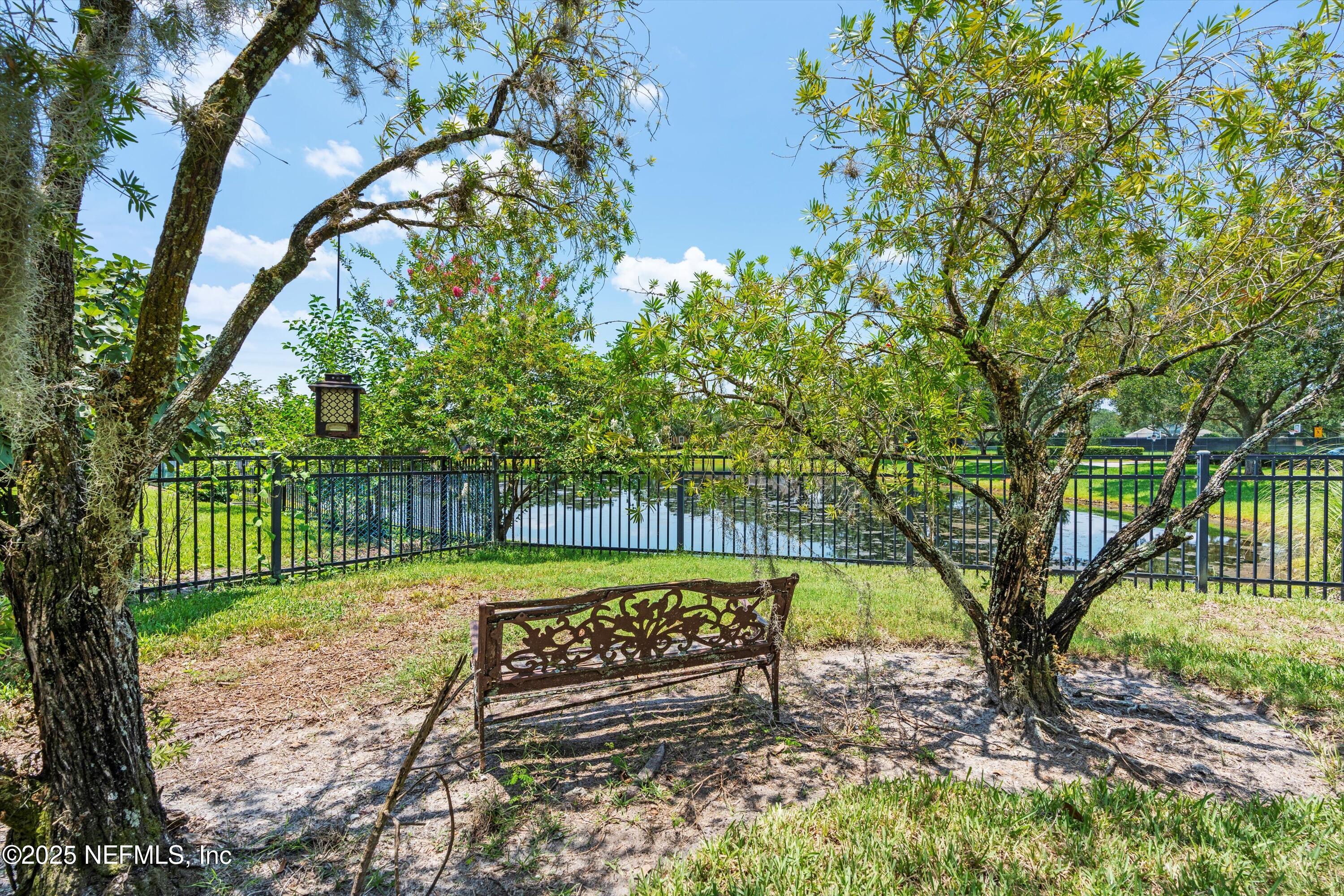 7610 SENTRY OAK Circle