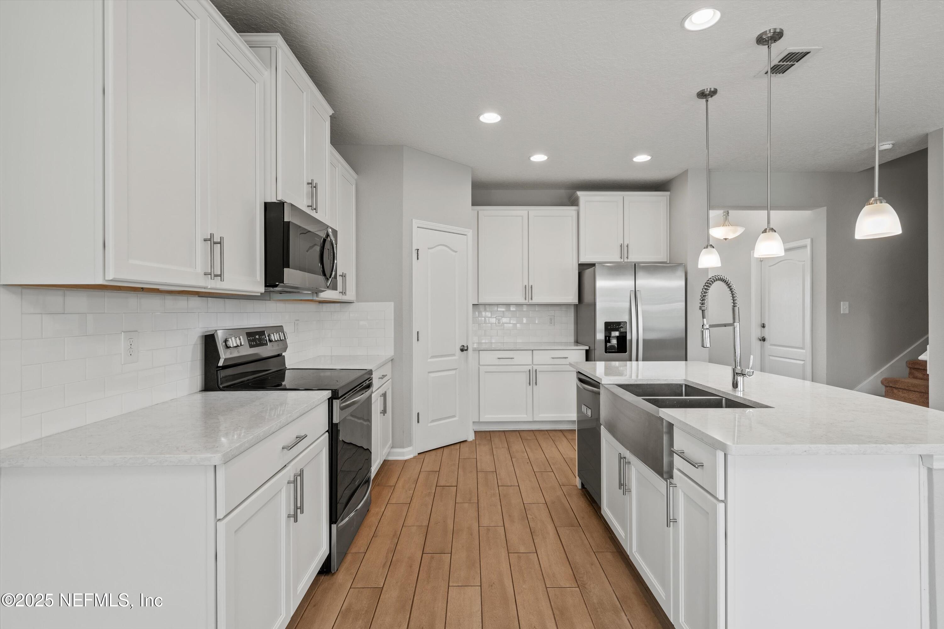 8047 ARCTIC FOX Road