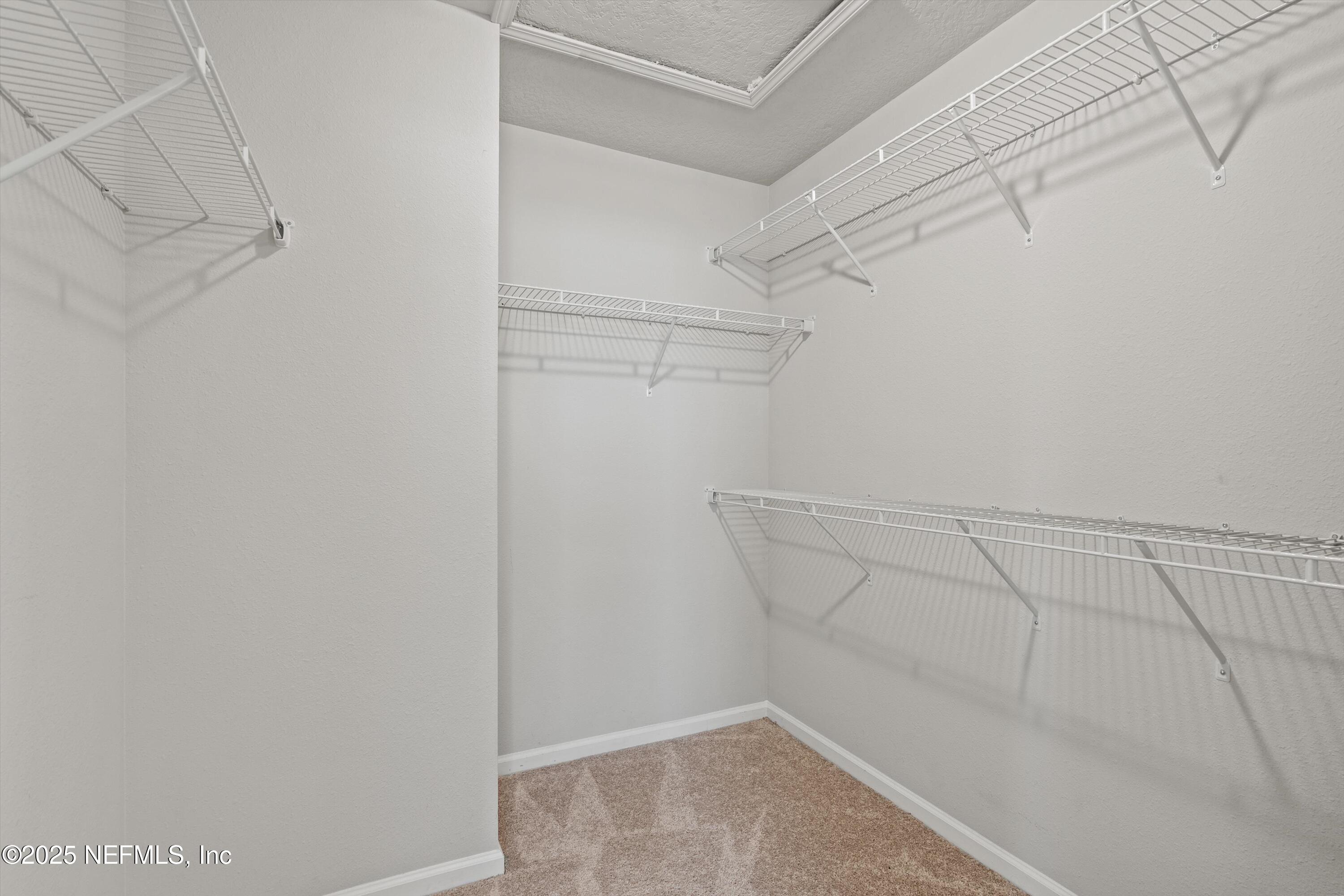 8047 ARCTIC FOX Road