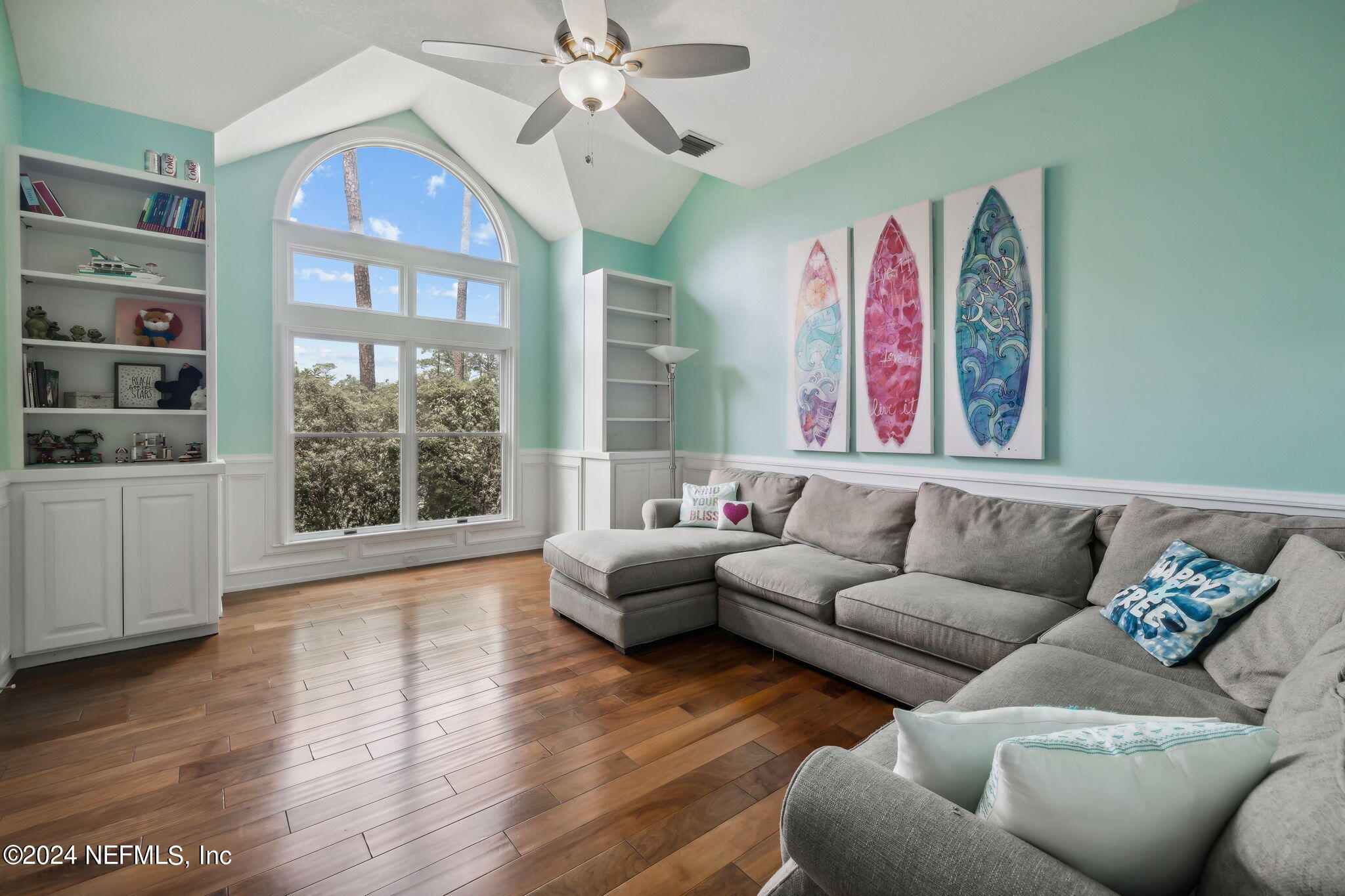 105 TEAL NEST Court