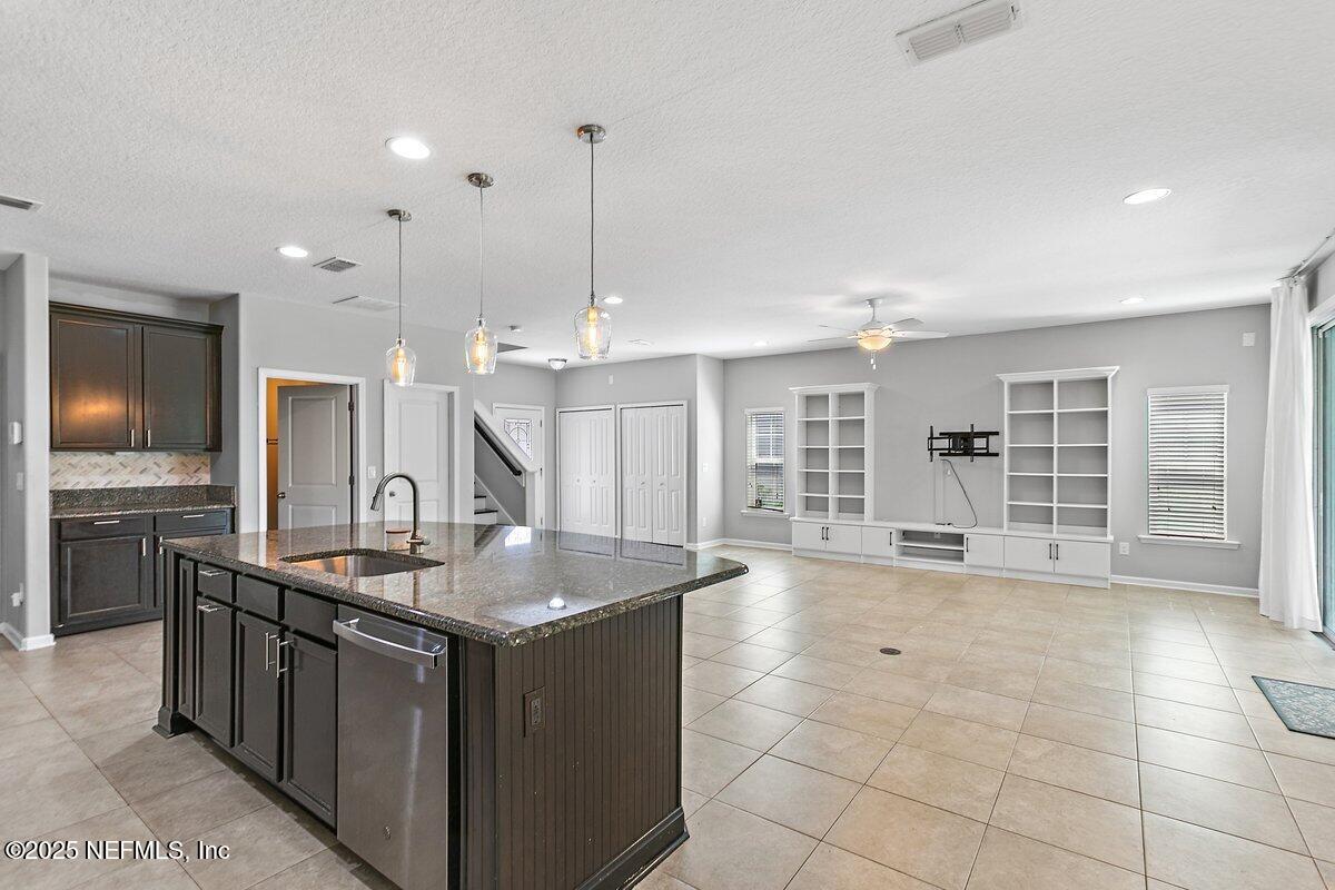 276 SANCTUARY Drive, St. Johns