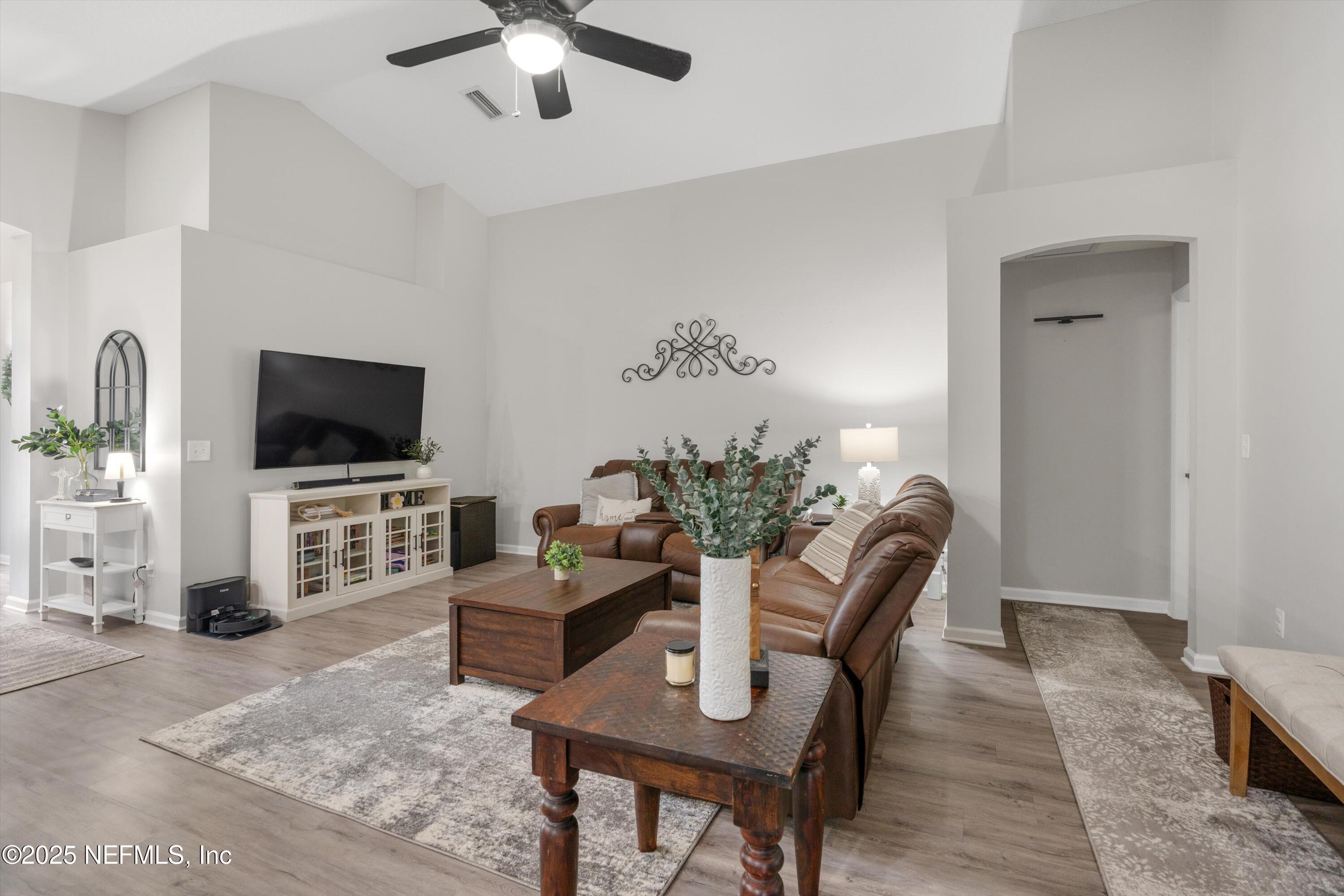 2250 TRAILWOOD Drive