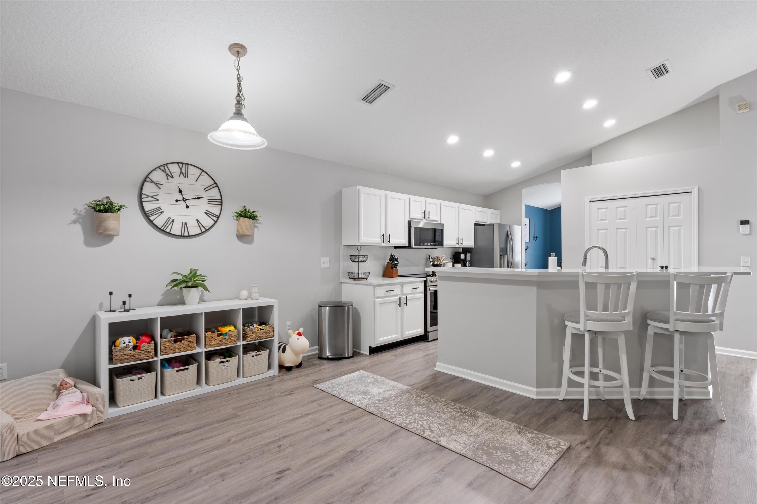 2250 TRAILWOOD Drive