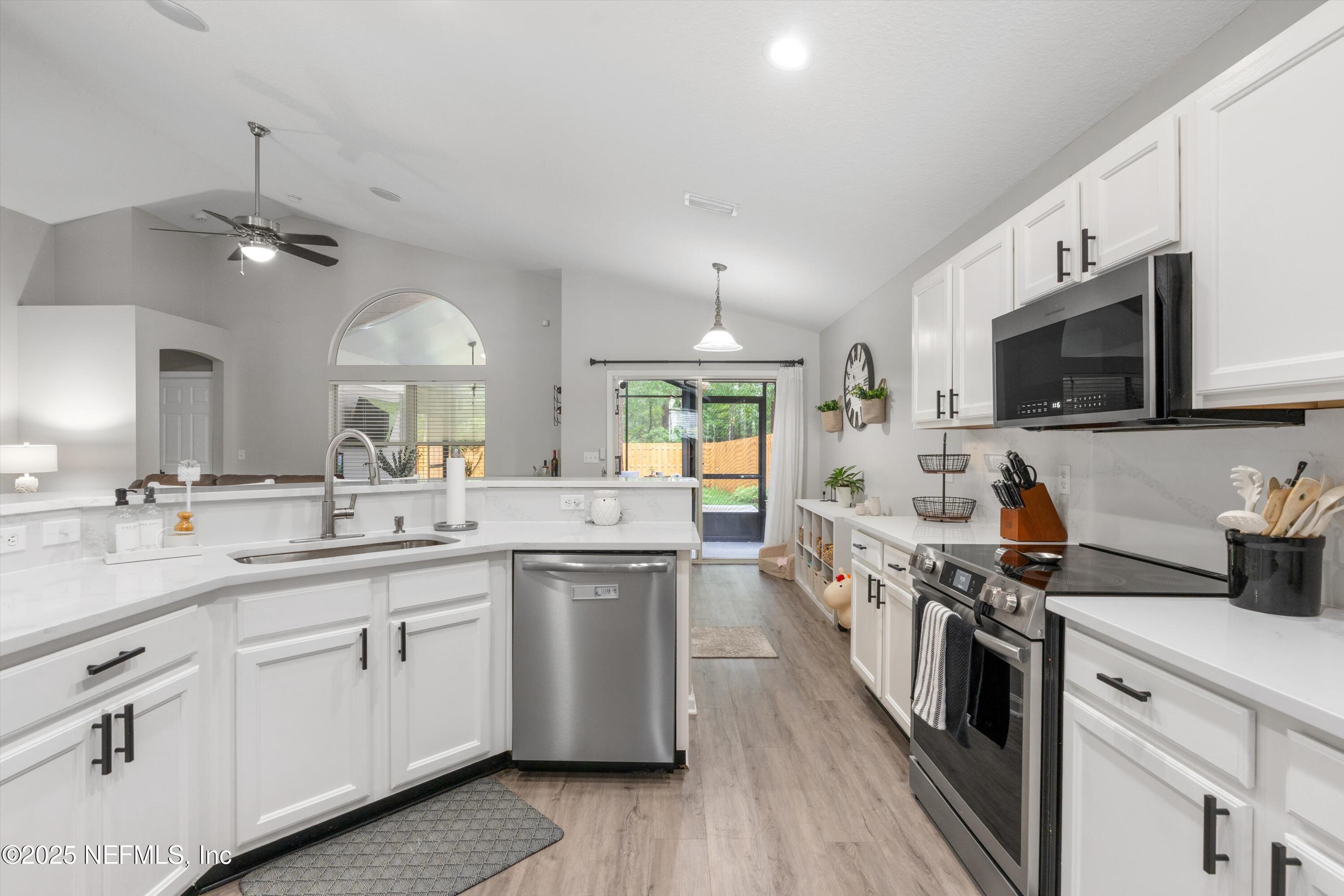 2250 TRAILWOOD Drive
