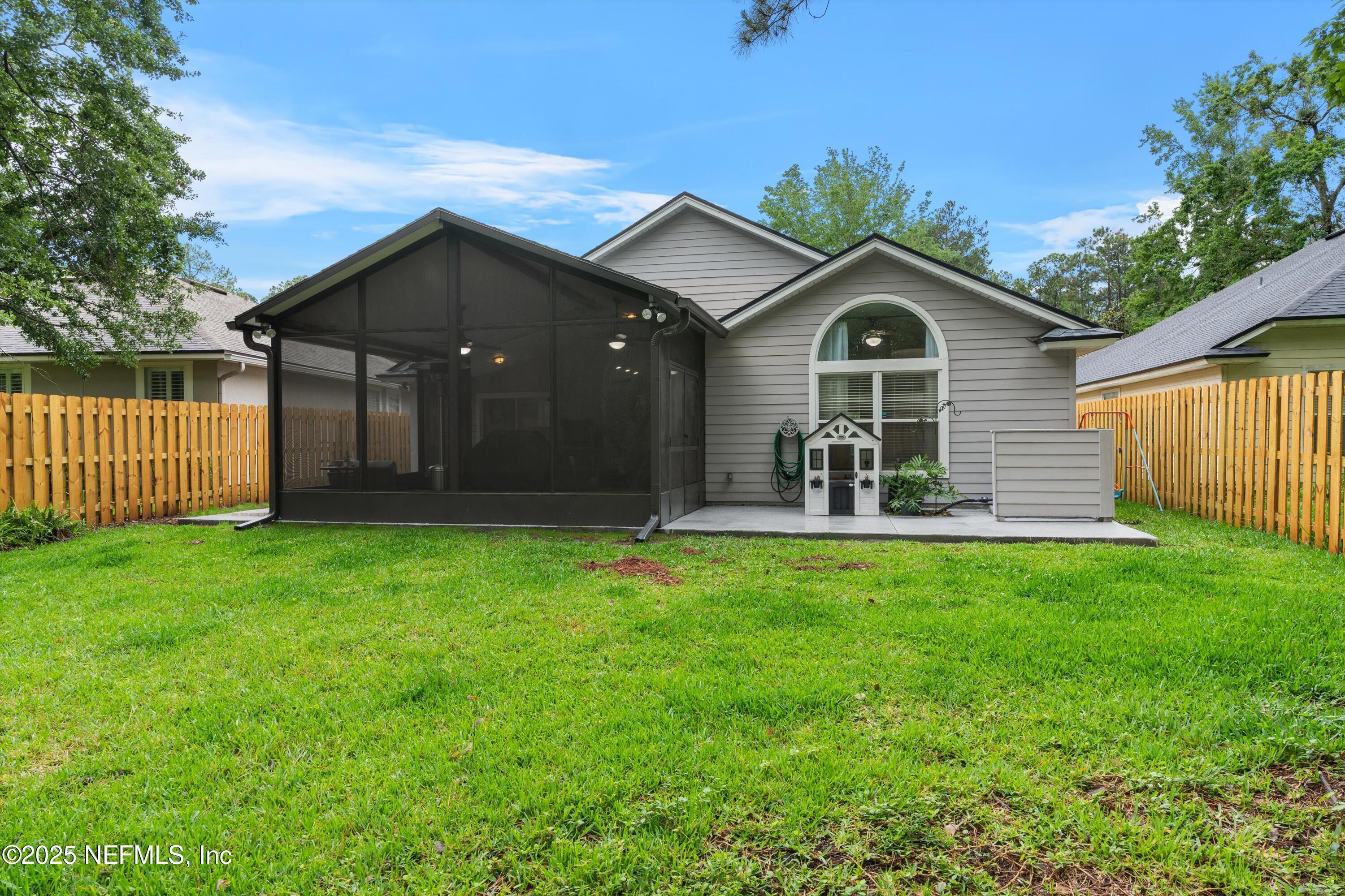 2250 TRAILWOOD Drive