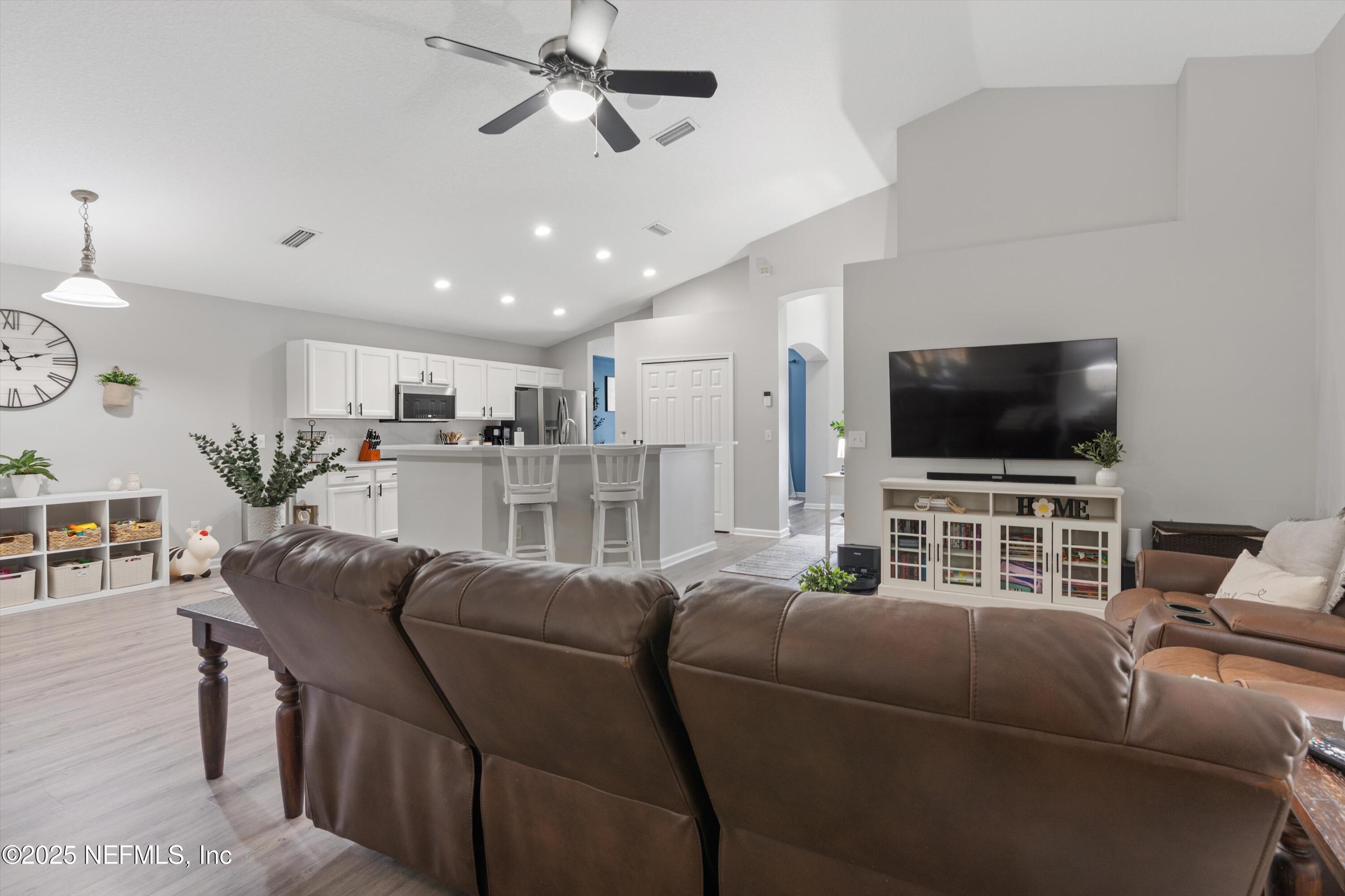 2250 TRAILWOOD Drive