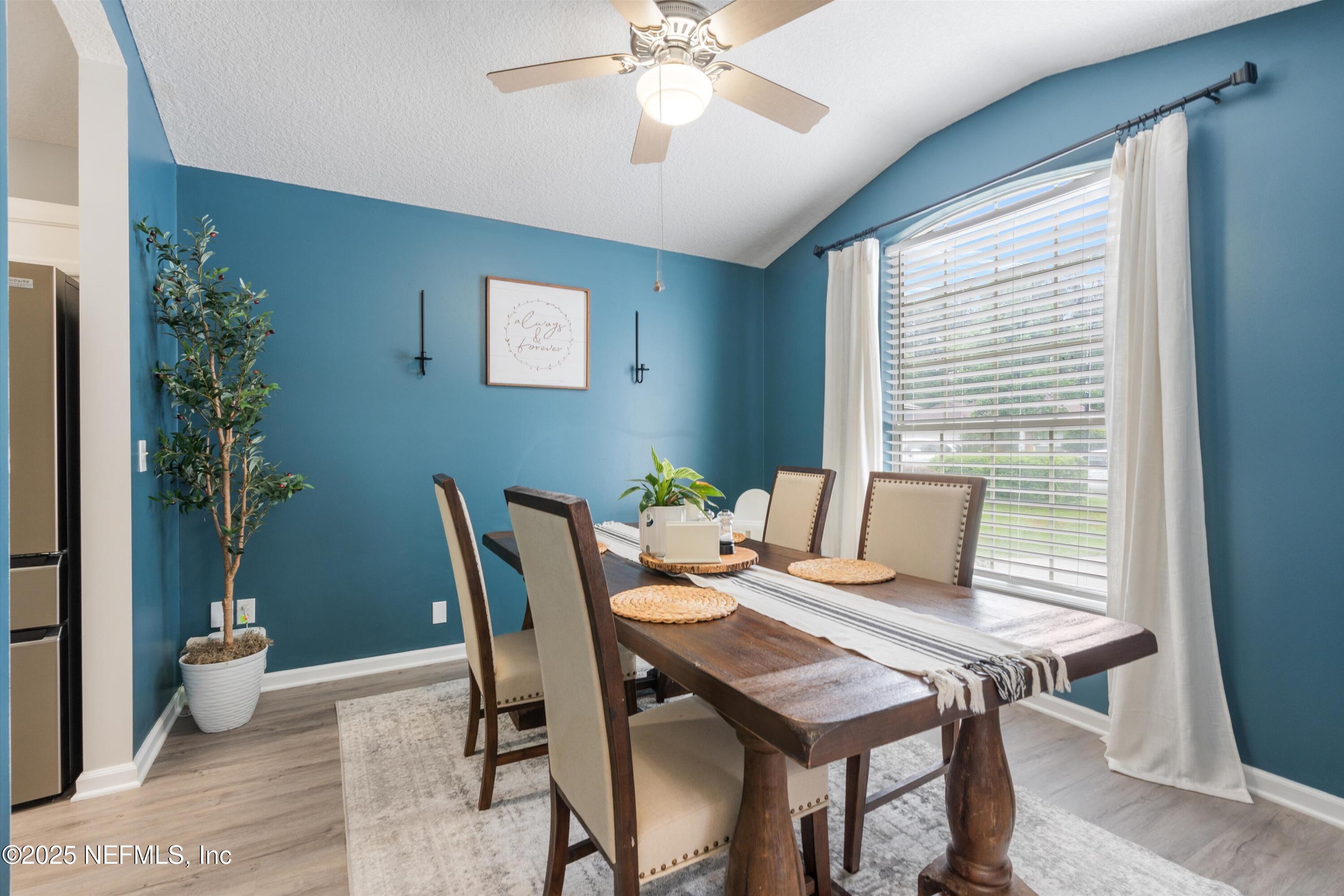 2250 TRAILWOOD Drive