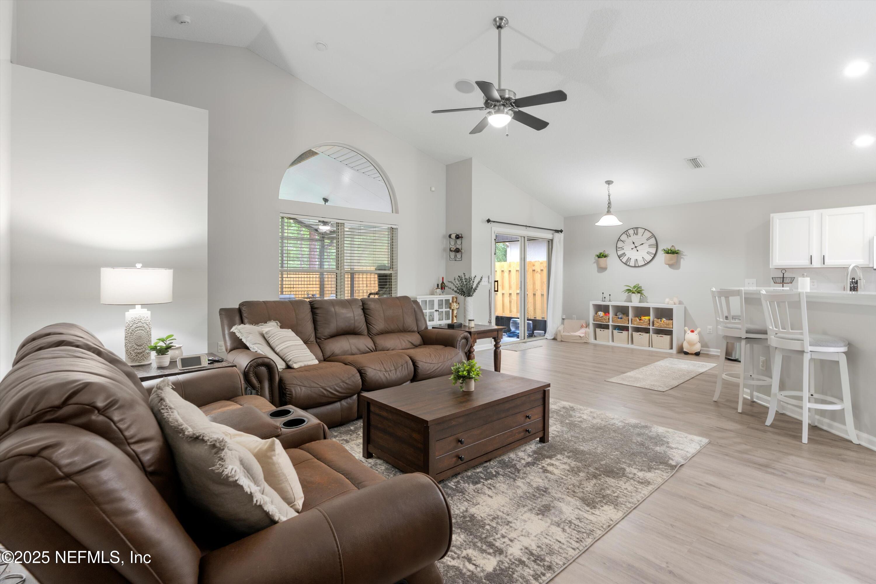 2250 TRAILWOOD Drive