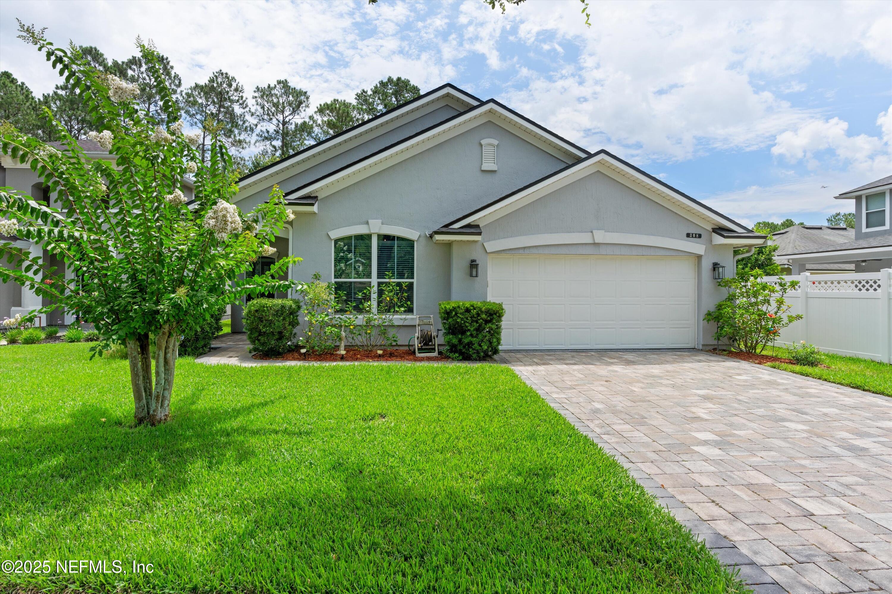 308 CARRIAGE HILL Court, St. Johns