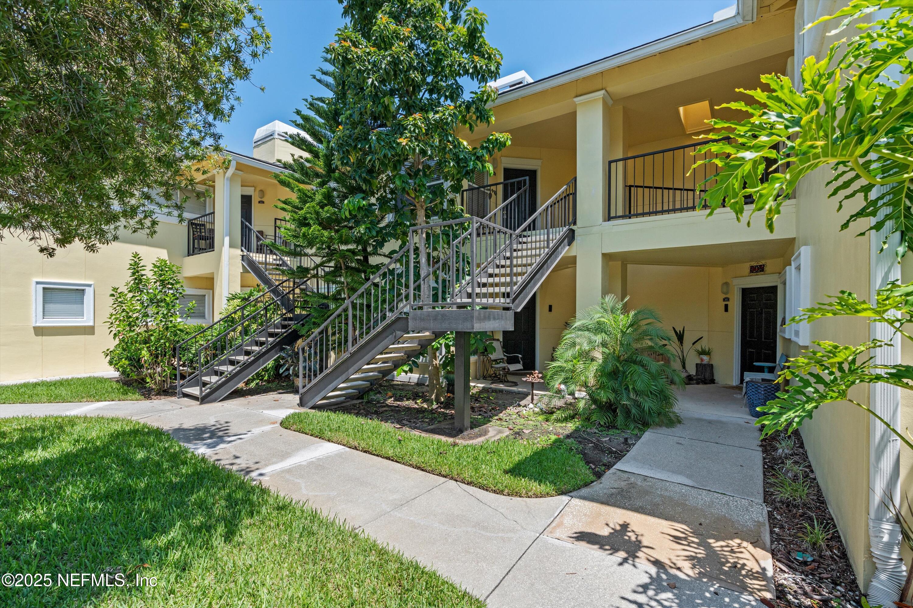 1800 THE GREENS Way, 304