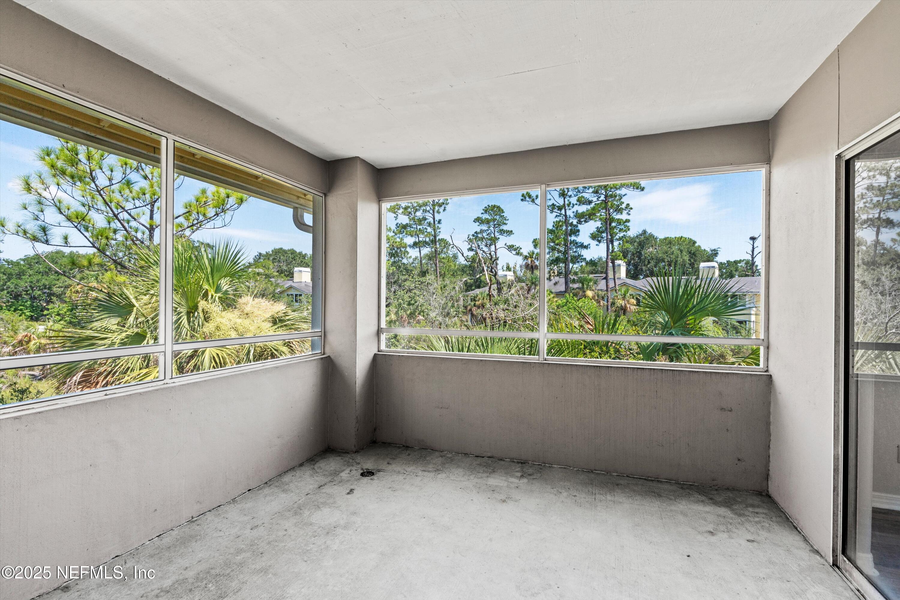 1800 THE GREENS Way, 304