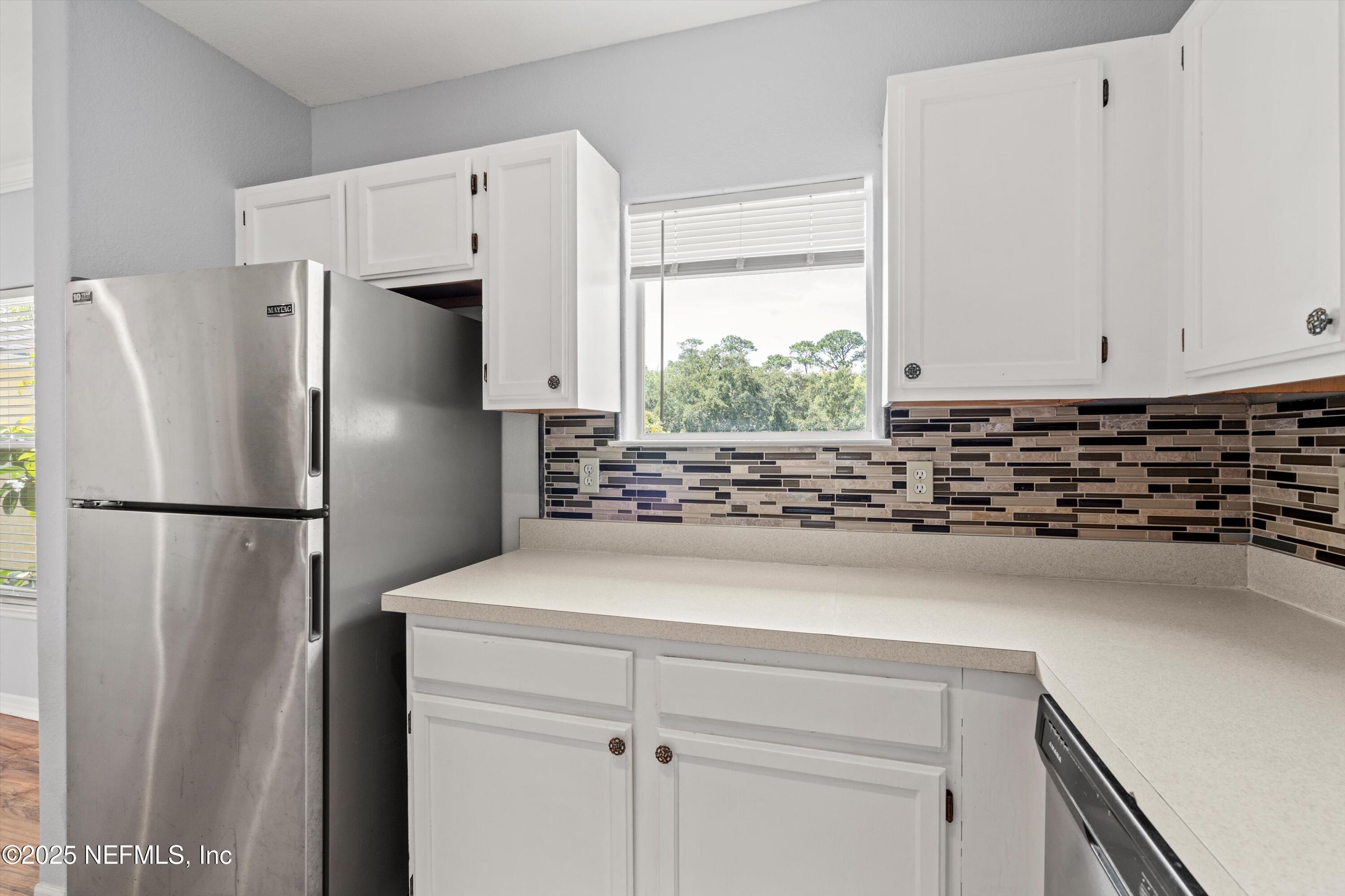 1800 THE GREENS Way, 304