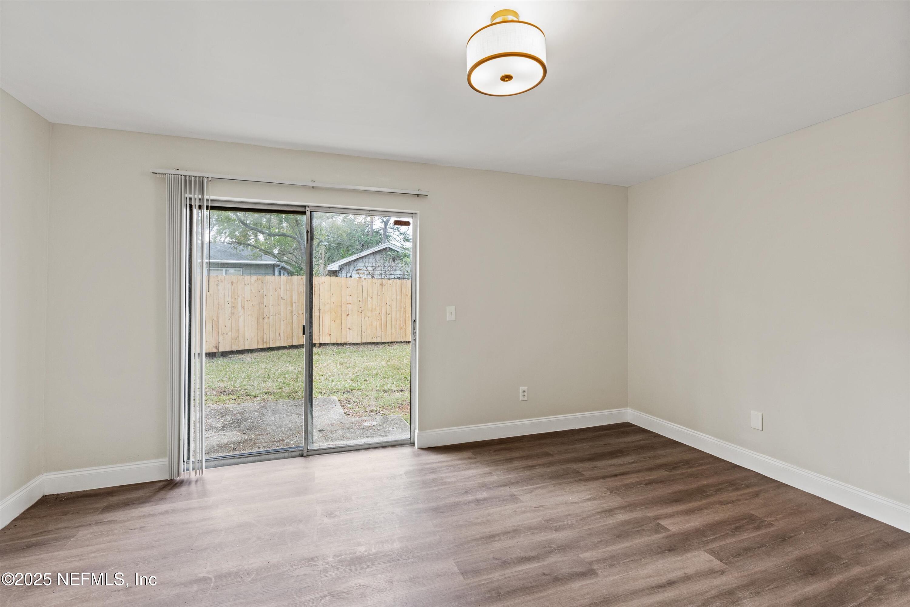 3329 MAYFLOWER Street, 3333