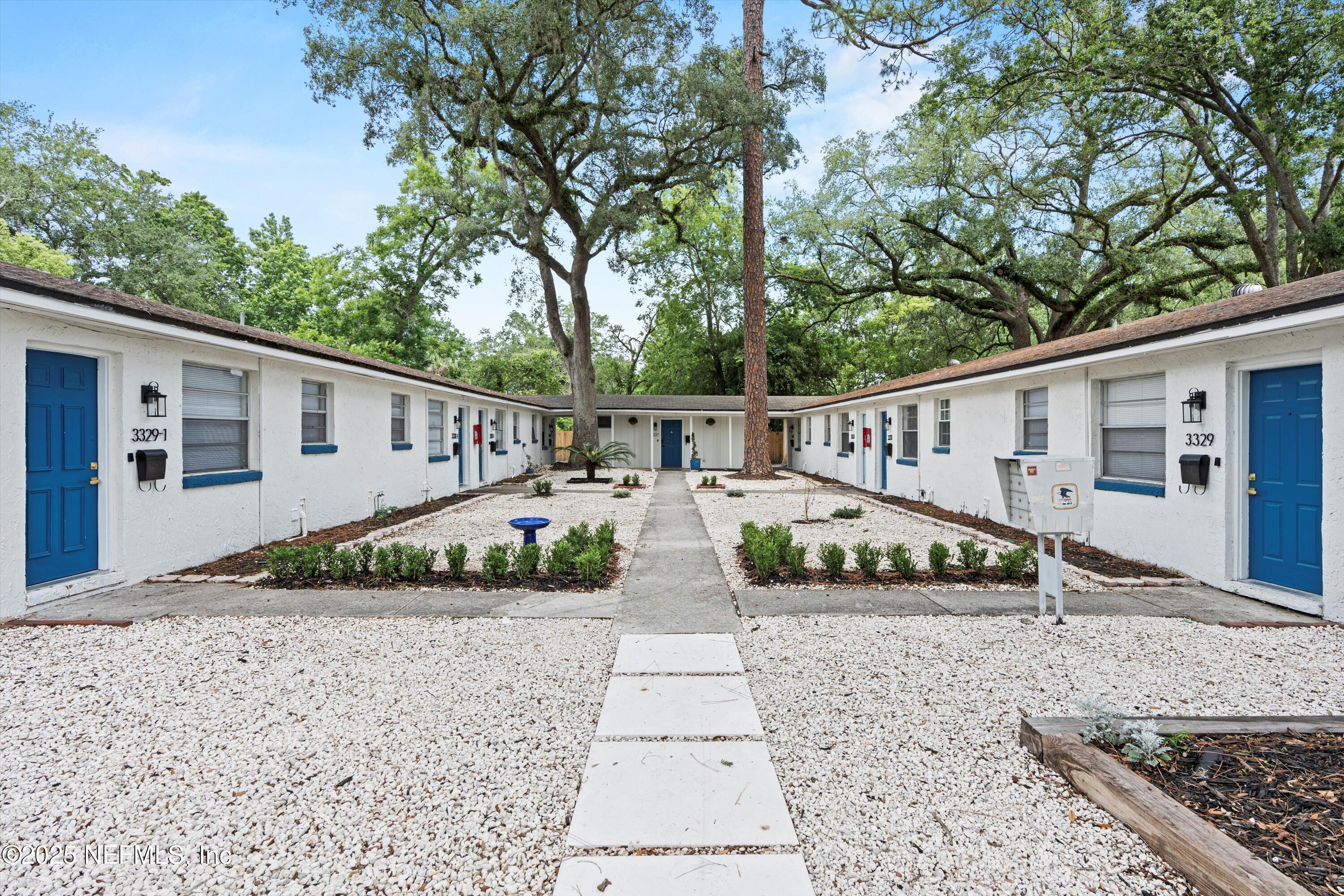 3329 MAYFLOWER Street, 3333