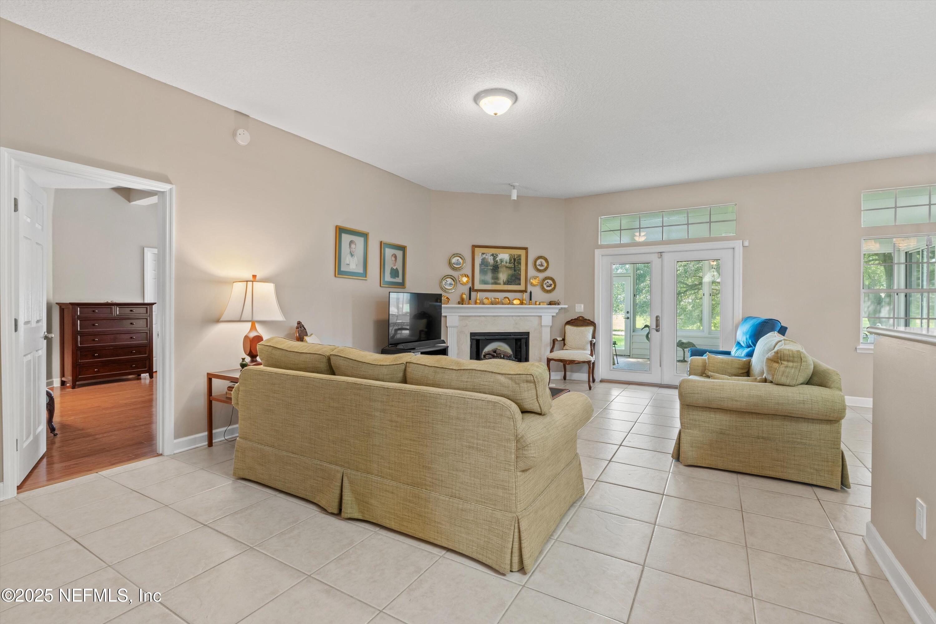 4567 ROCKY RIVER Road W