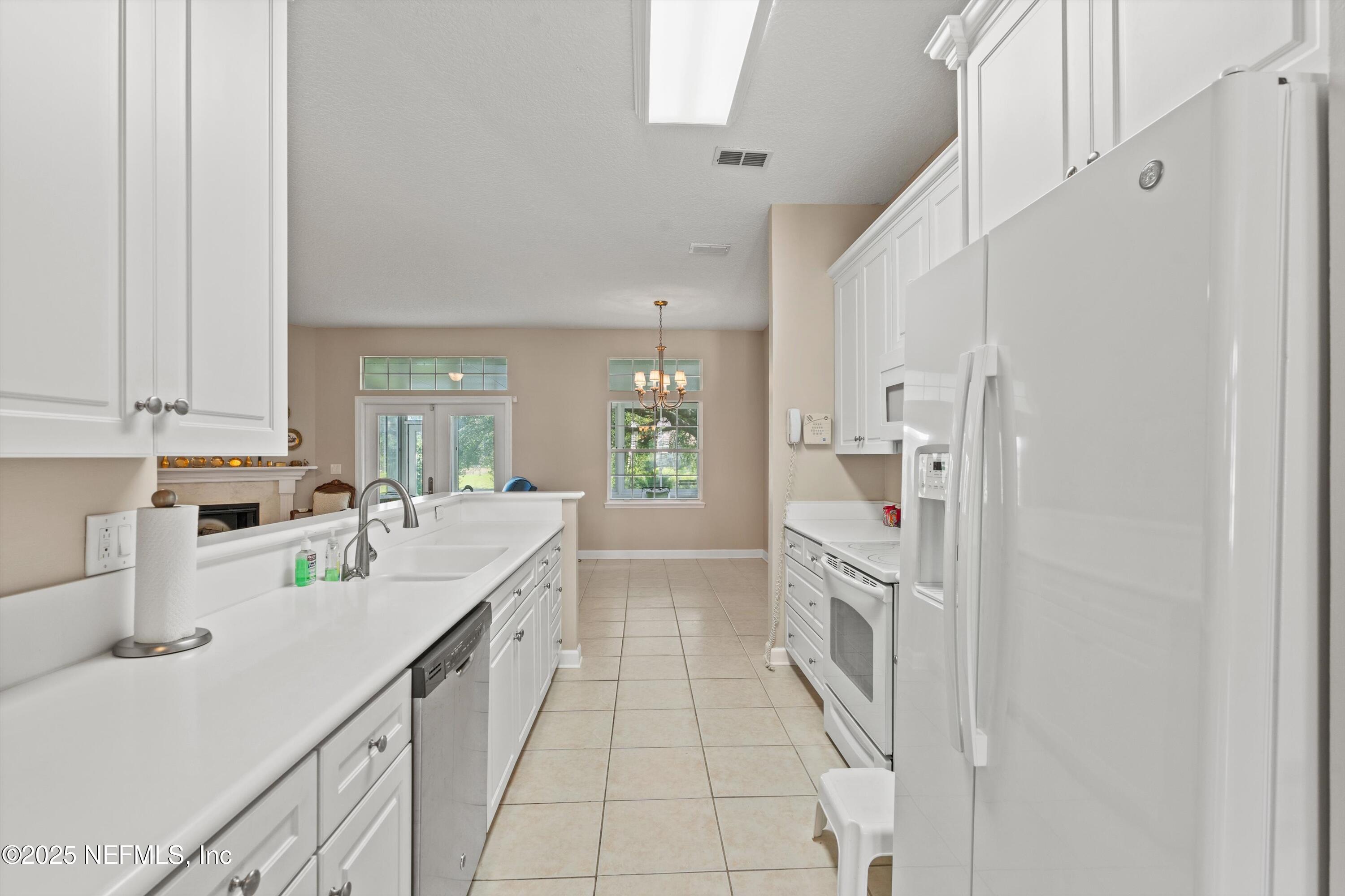 4567 ROCKY RIVER Road W