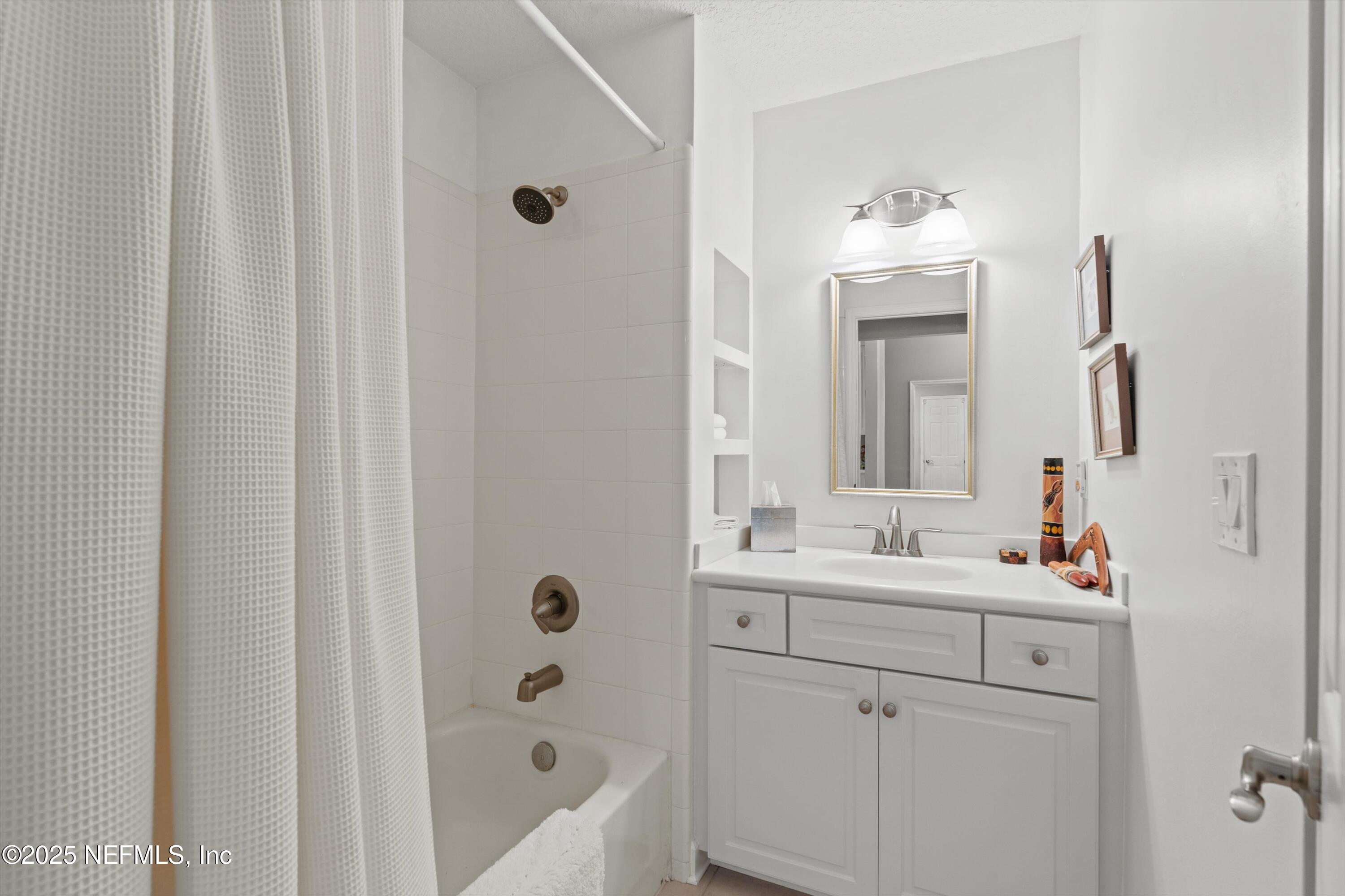 4567 ROCKY RIVER Road W