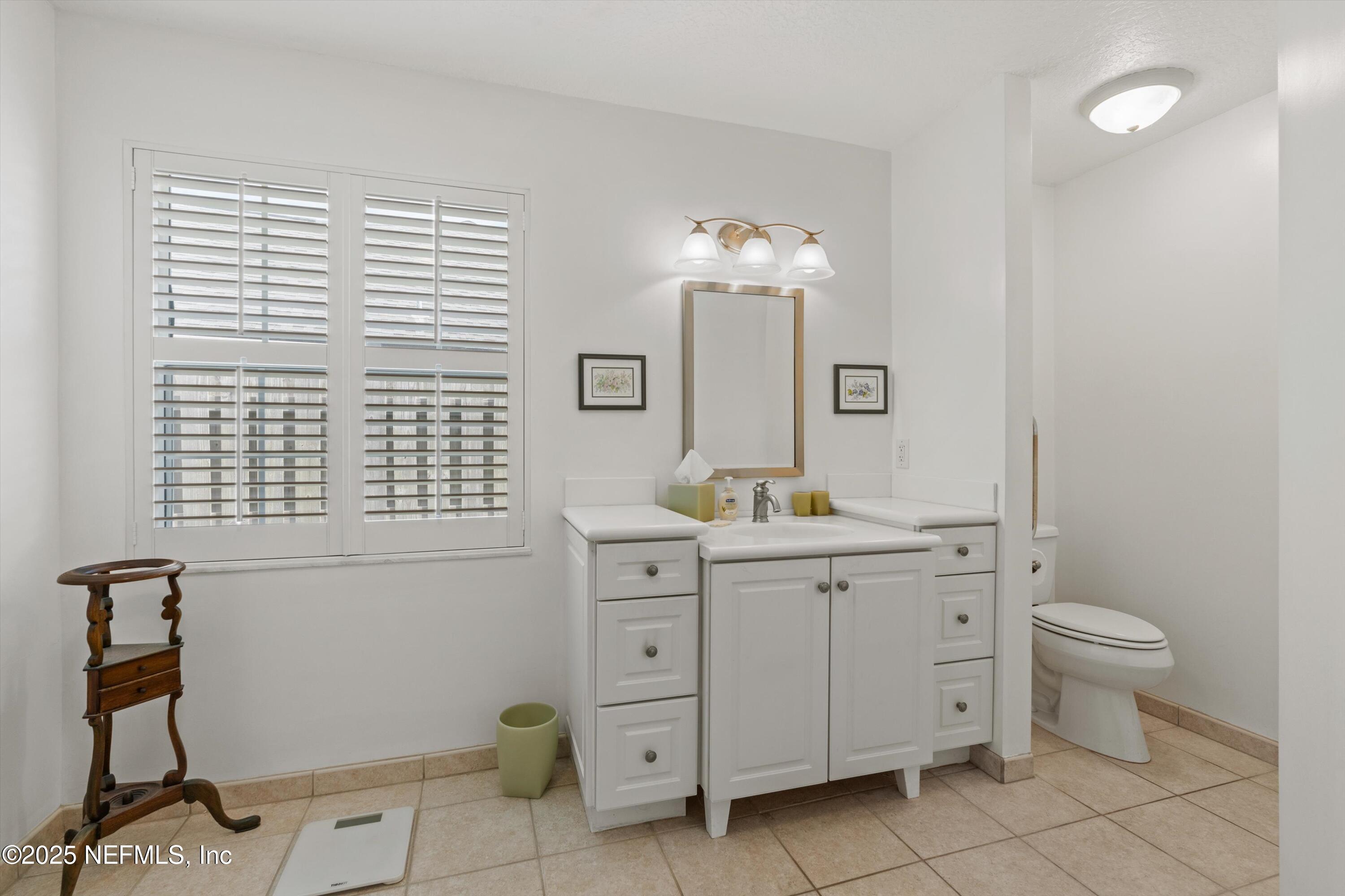 4567 ROCKY RIVER Road W