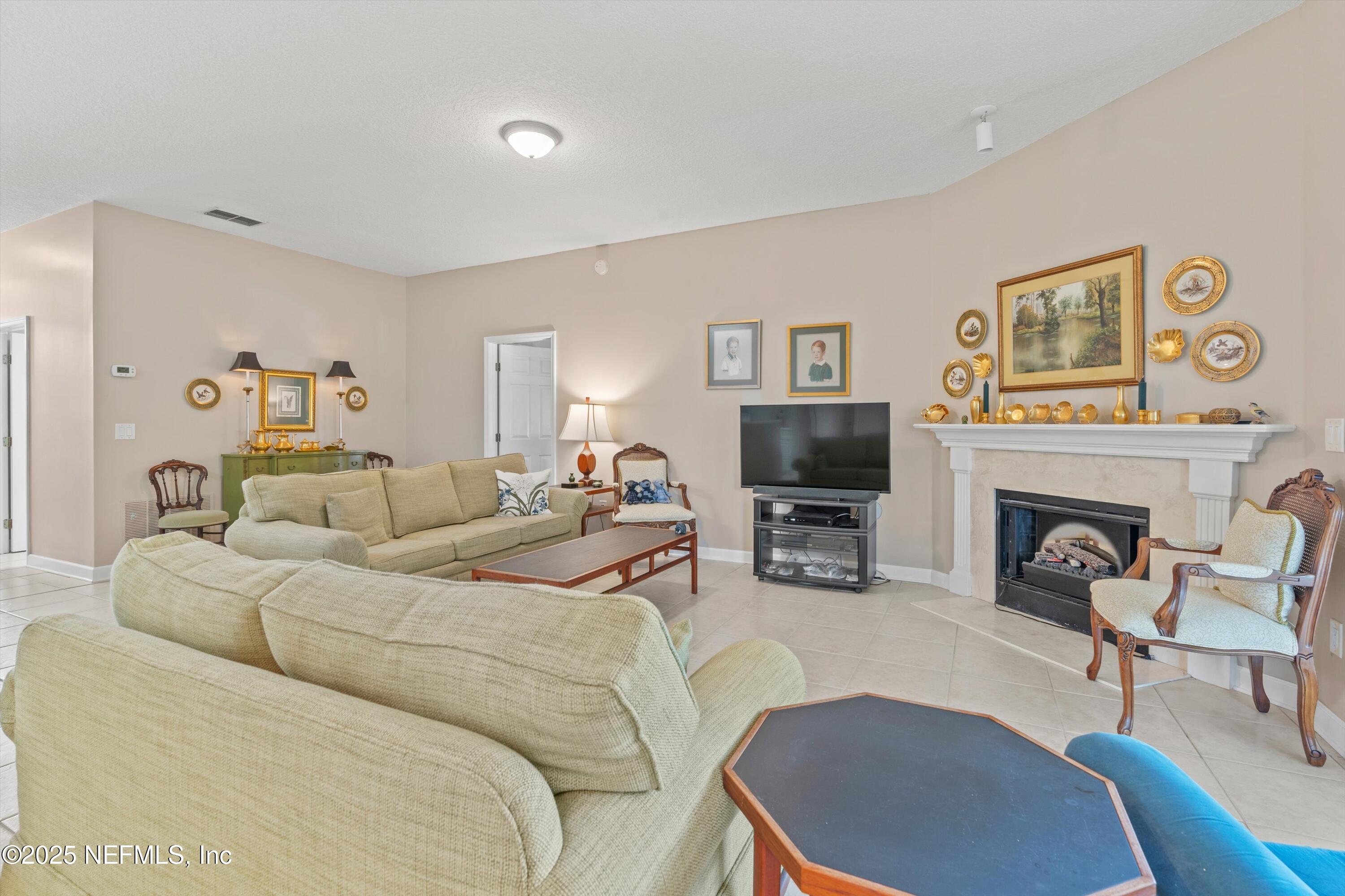 4567 ROCKY RIVER Road W