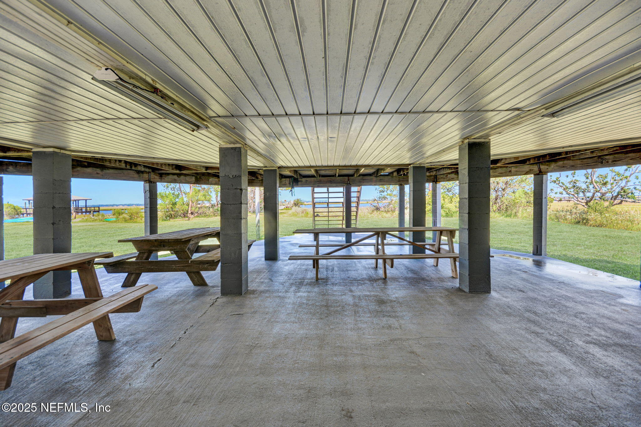 95085 SEYMORE Lane