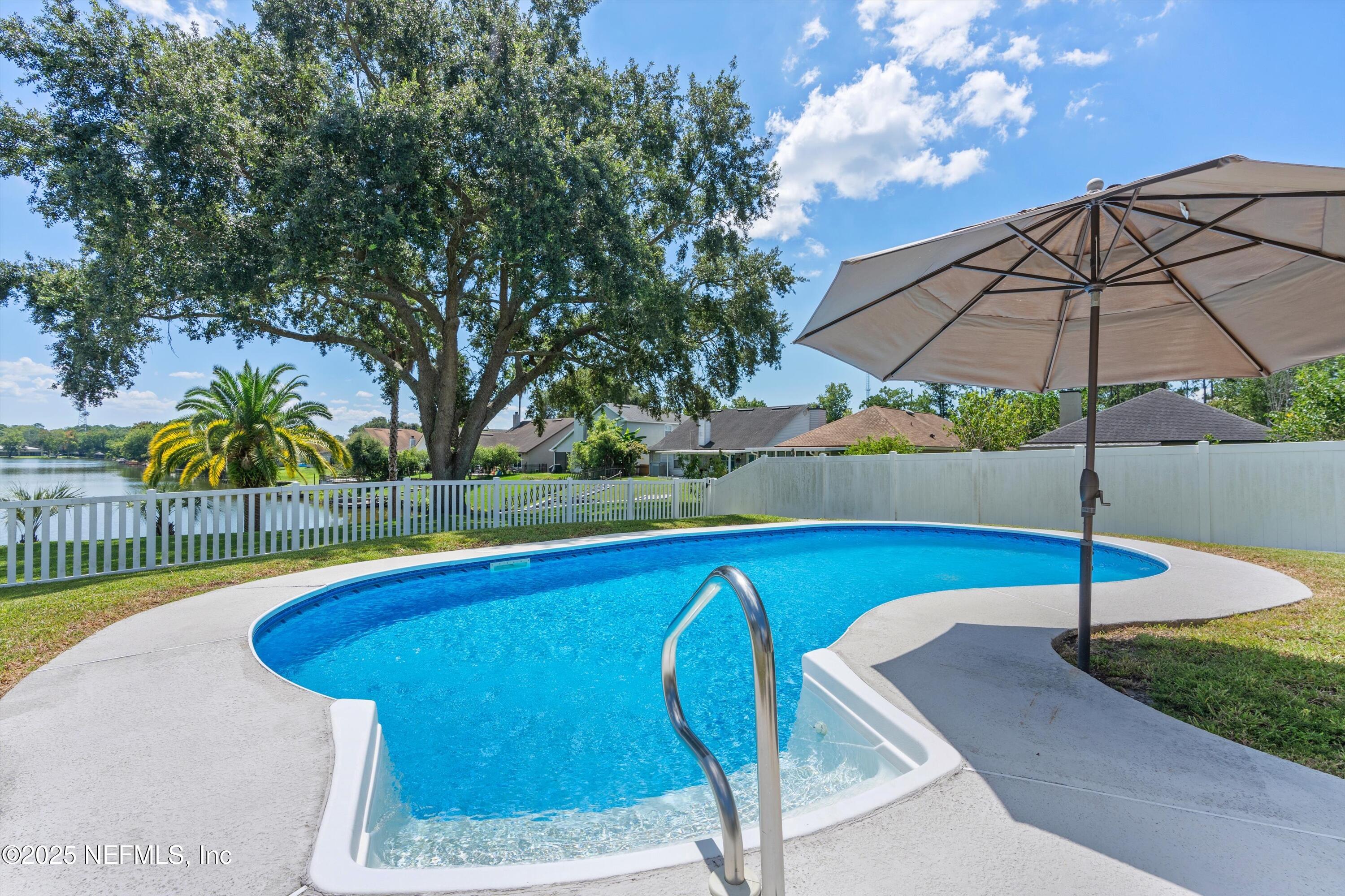 311 LAKE BLUFF Court