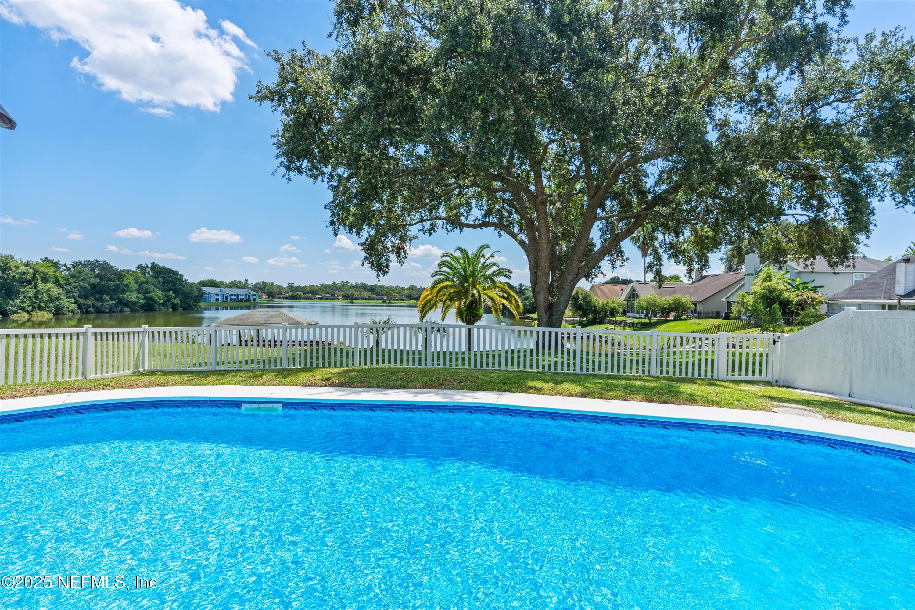 311 LAKE BLUFF Court