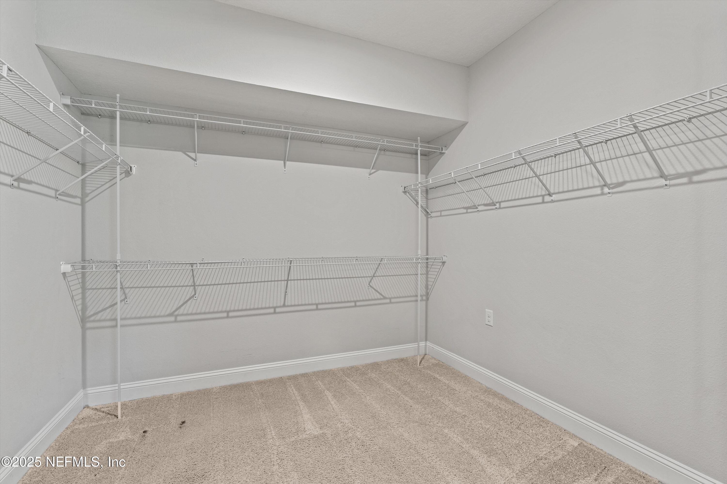 285 BRAMBLY VINE Drive, St. Johns