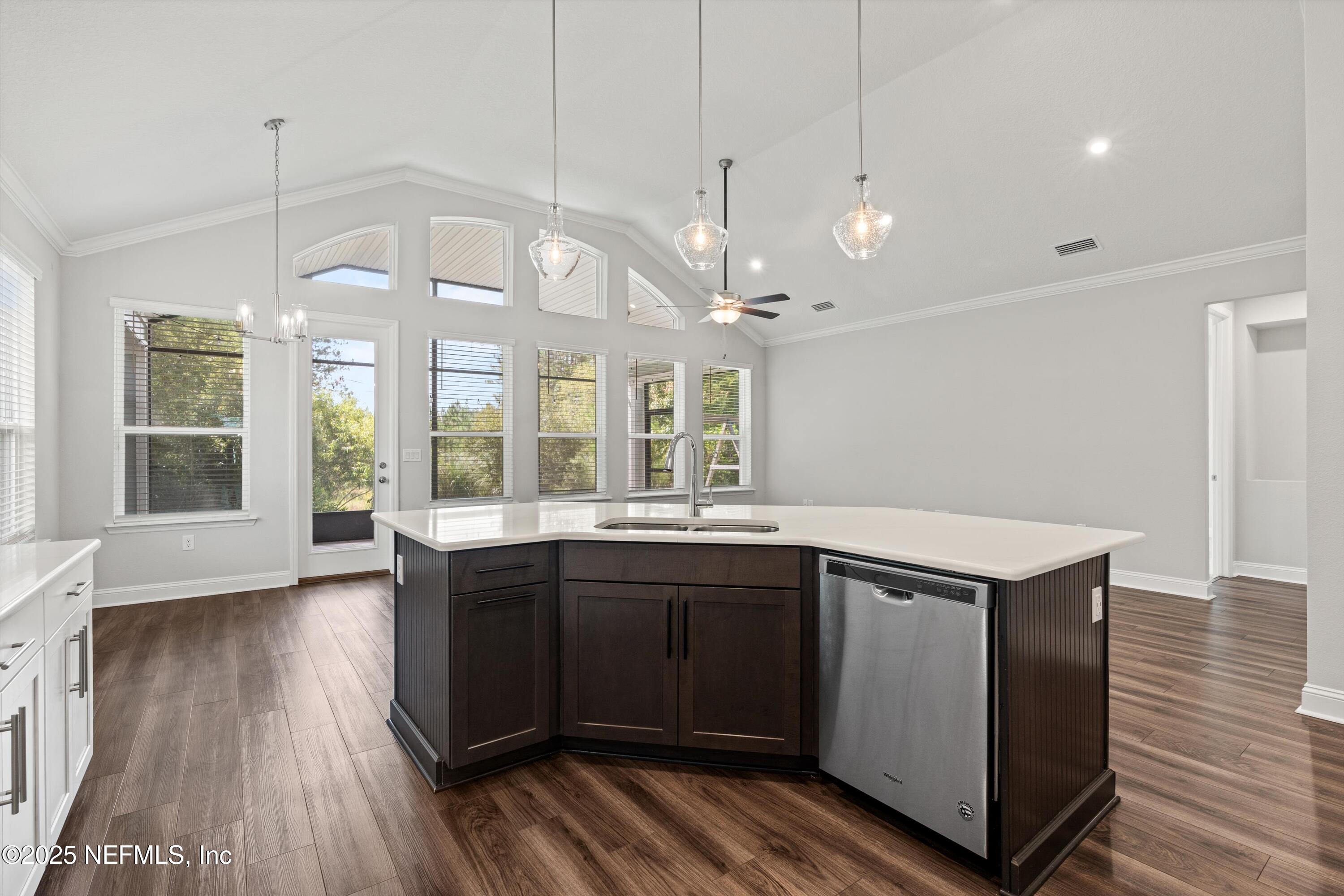 285 BRAMBLY VINE Drive, St. Johns