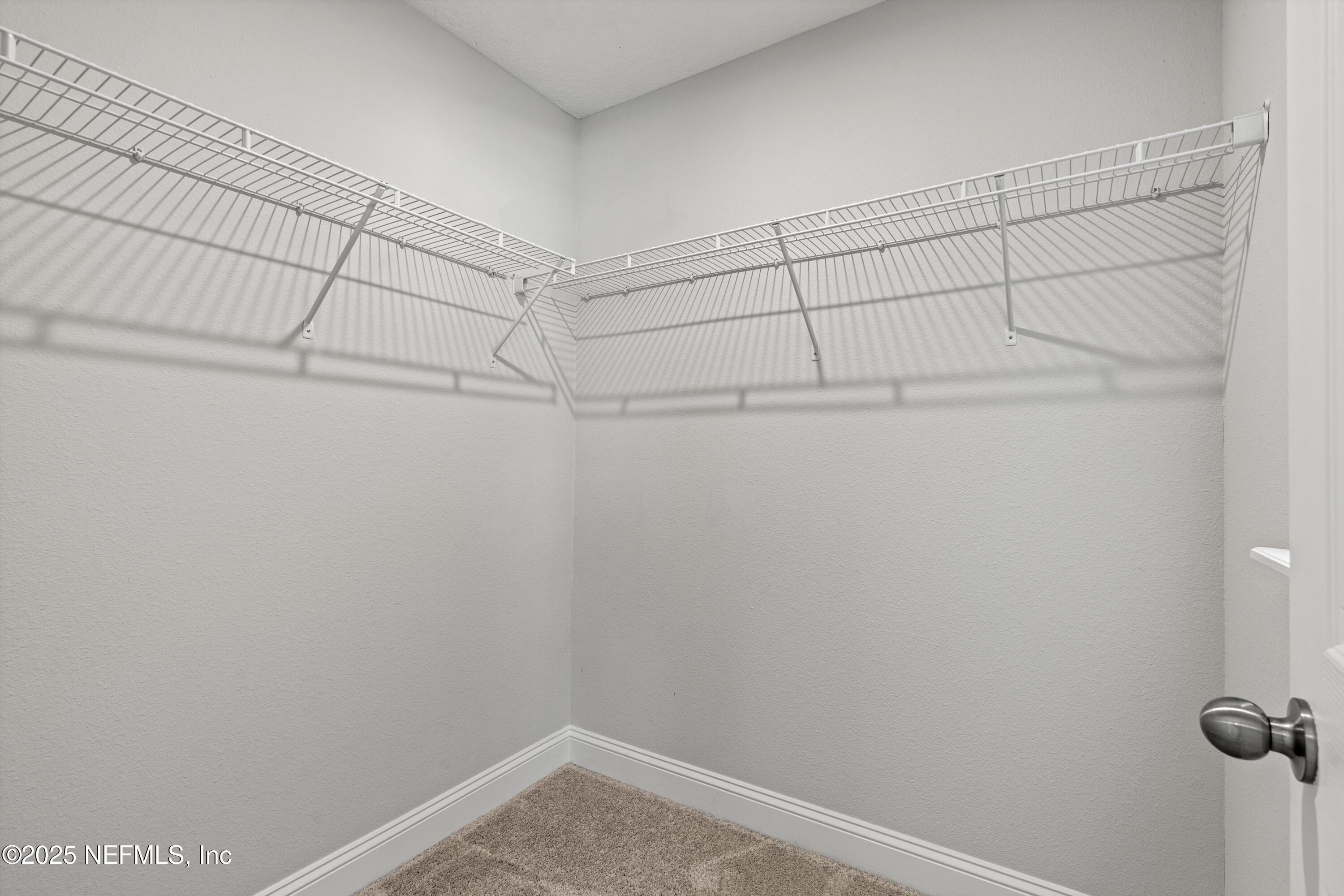 285 BRAMBLY VINE Drive, St. Johns