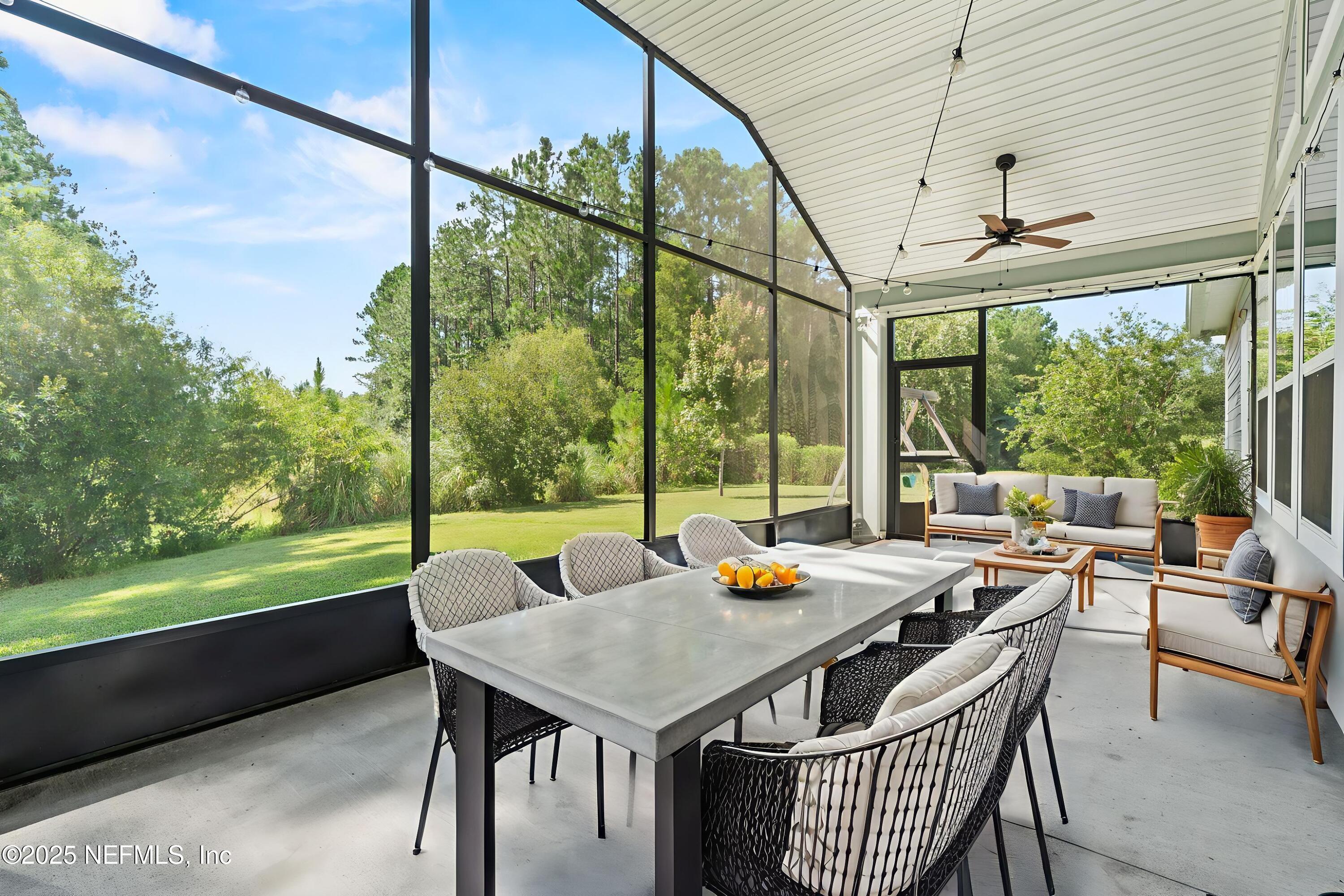 285 BRAMBLY VINE Drive, St. Johns