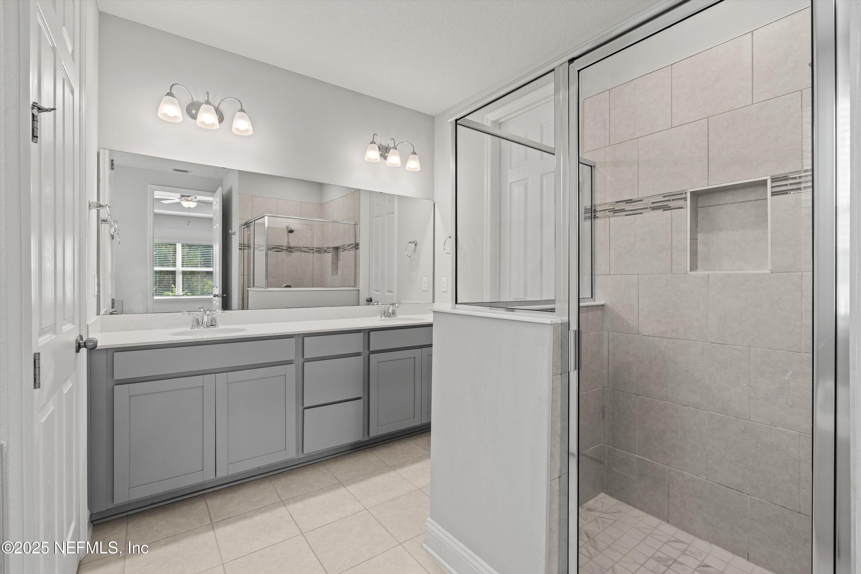 285 BRAMBLY VINE Drive, St. Johns