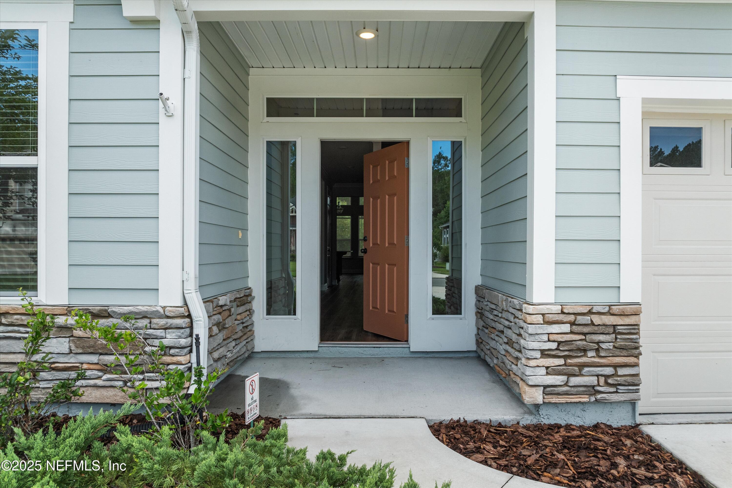 285 BRAMBLY VINE Drive, St. Johns