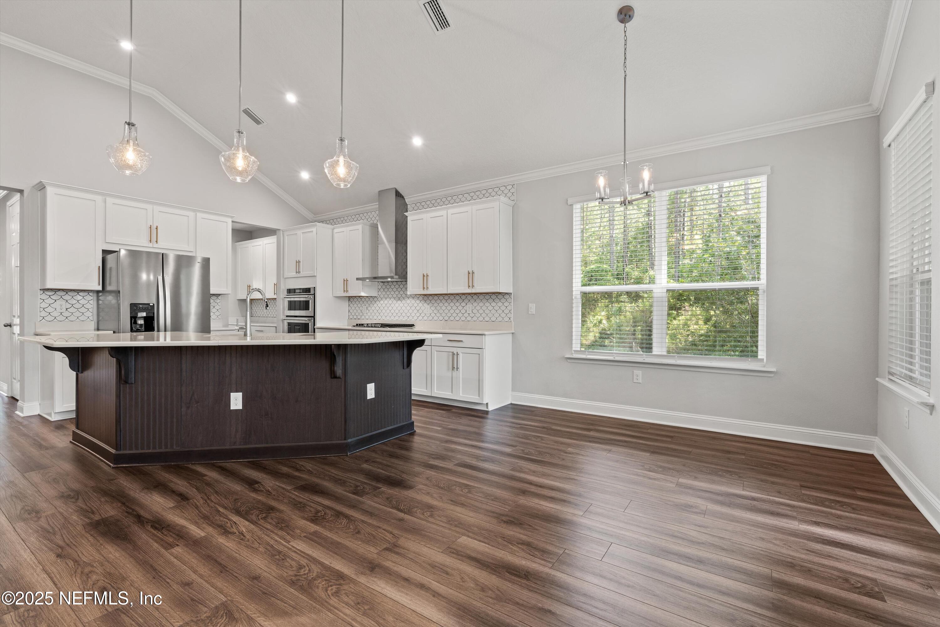 285 BRAMBLY VINE Drive, St. Johns